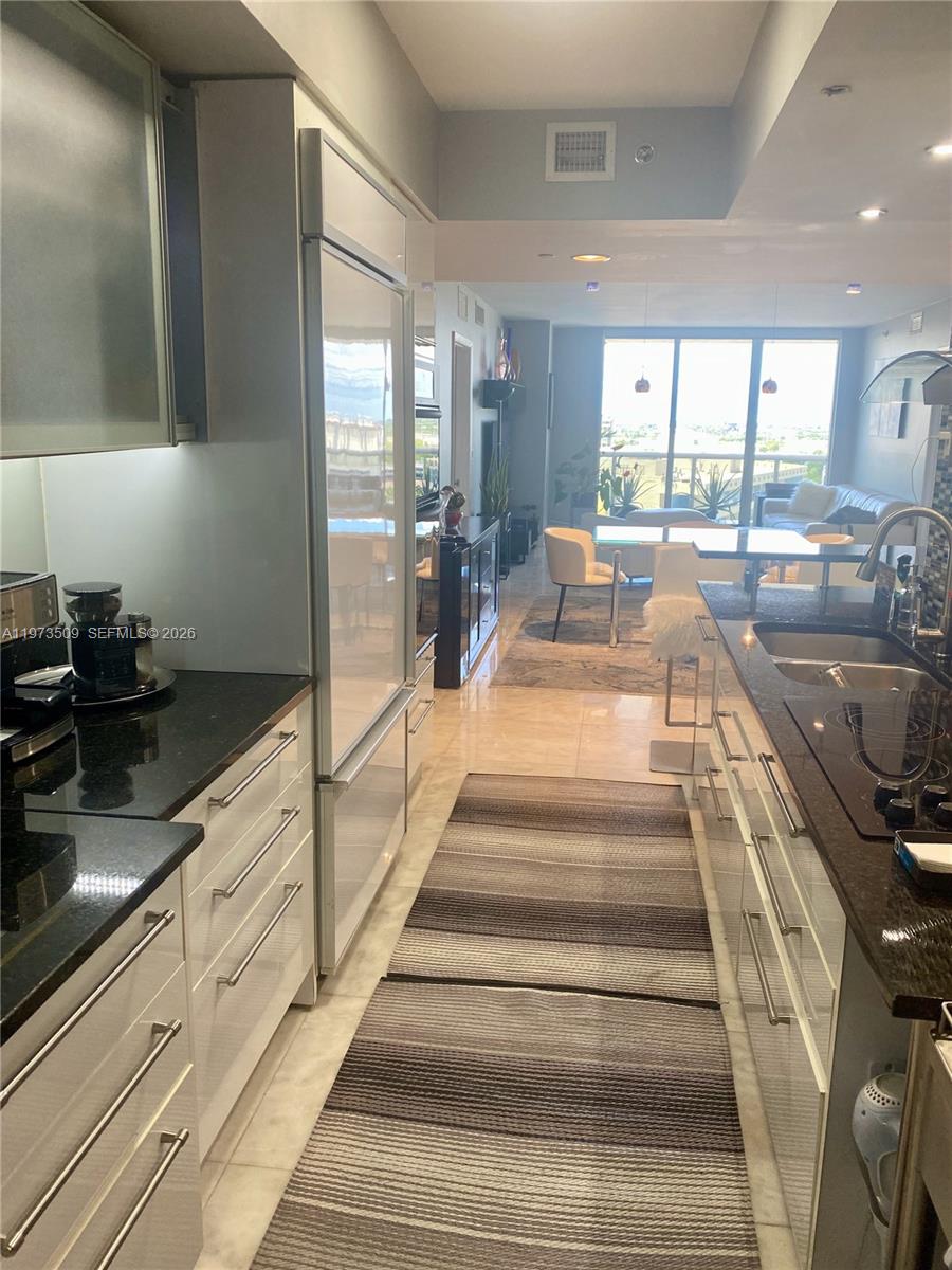 1408 3 / 3 1571 sq. ft. $ 2026-05-06 0 foto