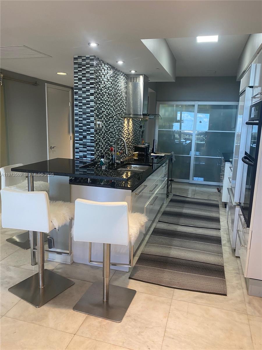 1408 3 / 3 1571 sq. ft. $ 2026-05-06 0 foto