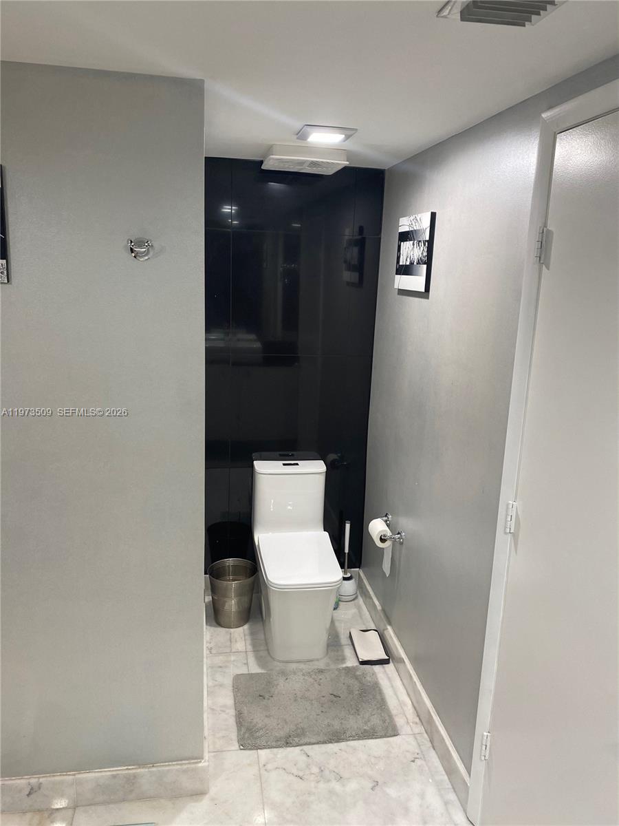 1408 3 / 3 1571 sq. ft. $ 2026-05-06 0 foto