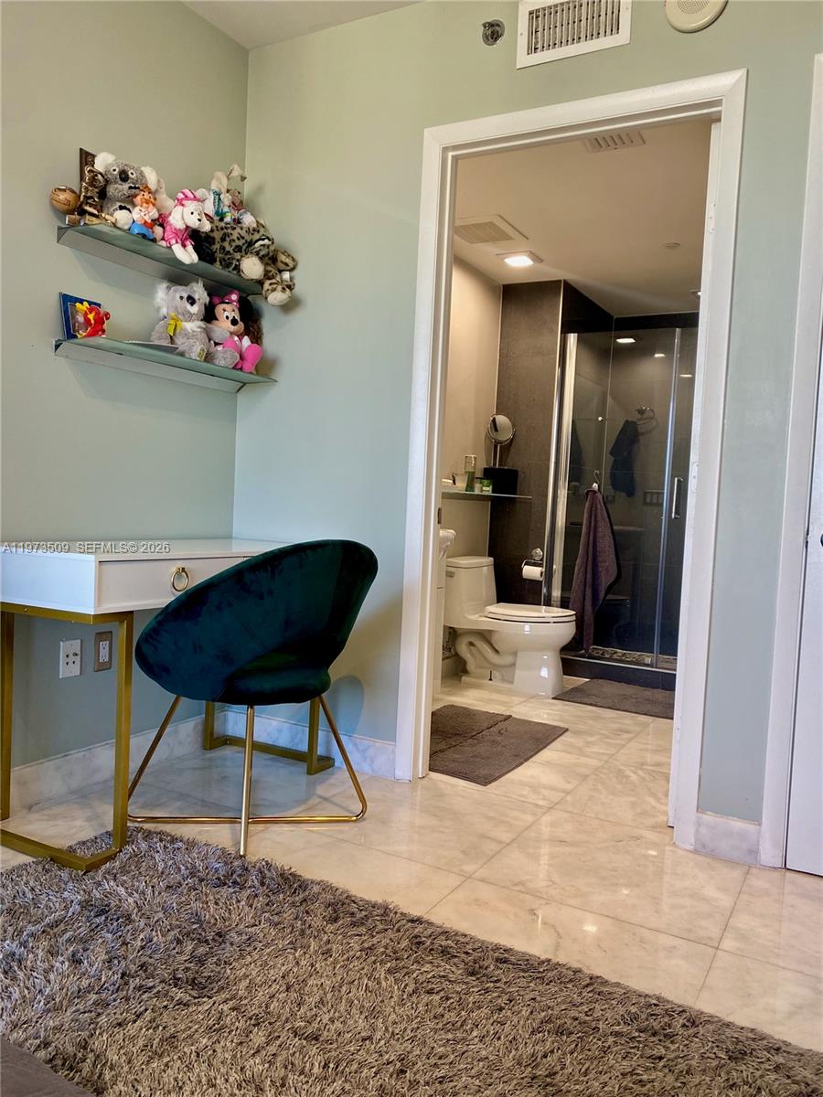 1408 3 / 3 1571 sq. ft. $ 2026-05-06 0 foto