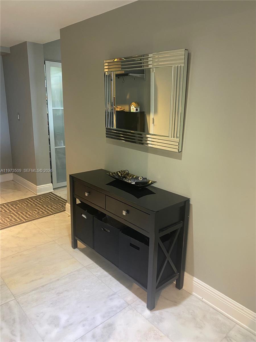 1408 3 / 3 1571 sq. ft. $ 2026-05-06 0 foto