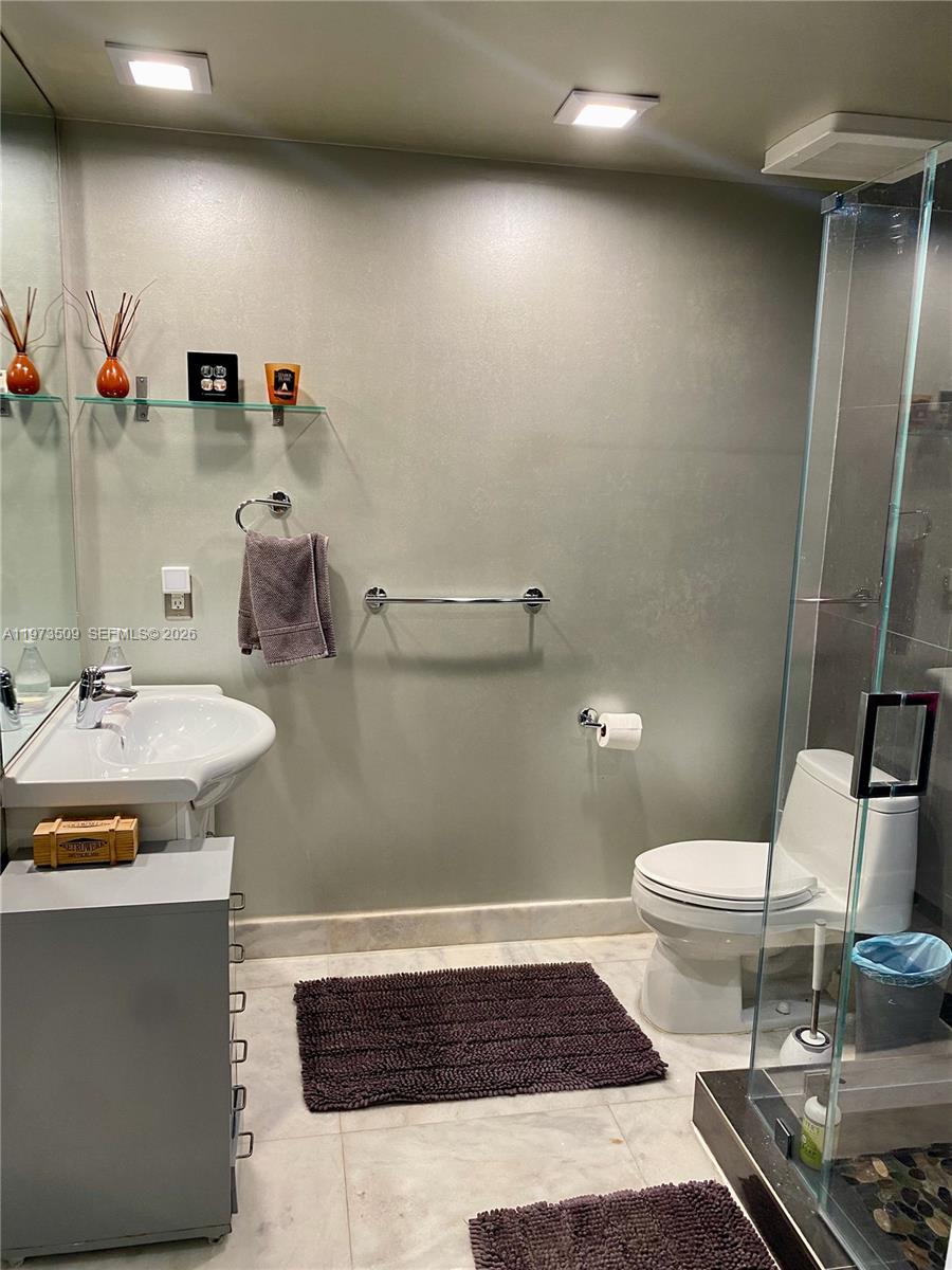 1408 3 / 3 1571 sq. ft. $ 2026-05-06 0 foto