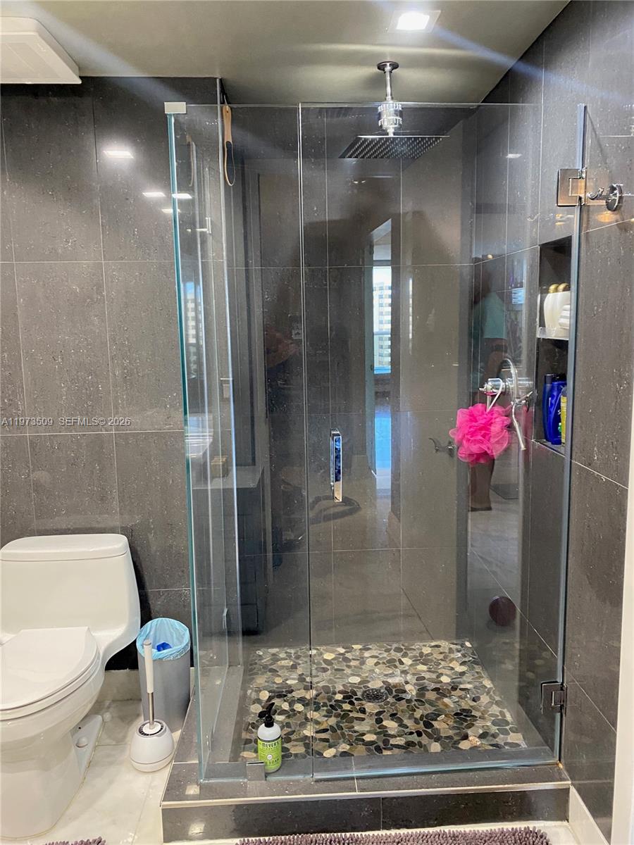1408 3 / 3 1571 sq. ft. $ 2026-05-06 0 foto