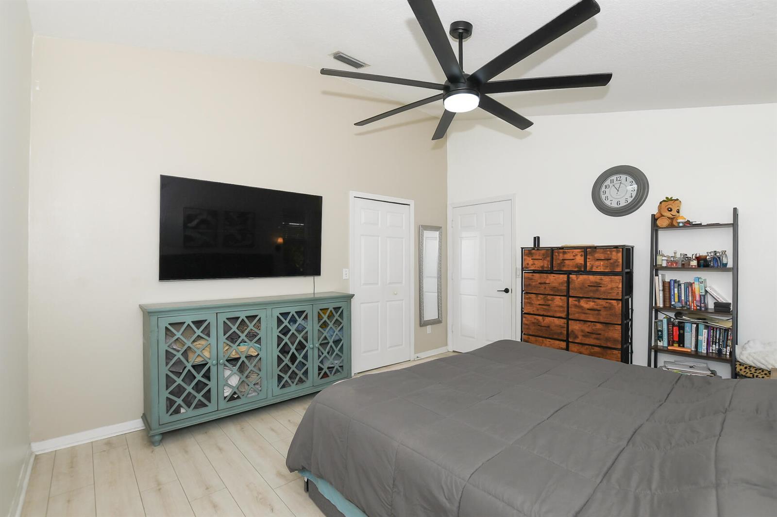 Ver detalles 8209 3 / 2 1442 sq. ft. $ 2026-06-13 0 foto