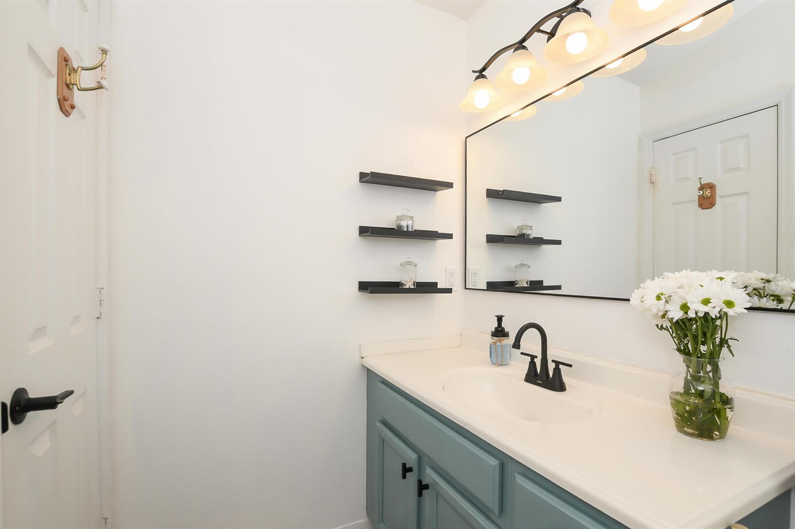 Ver detalles 8209 3 / 2 1442 sq. ft. $ 2026-06-13 0 foto