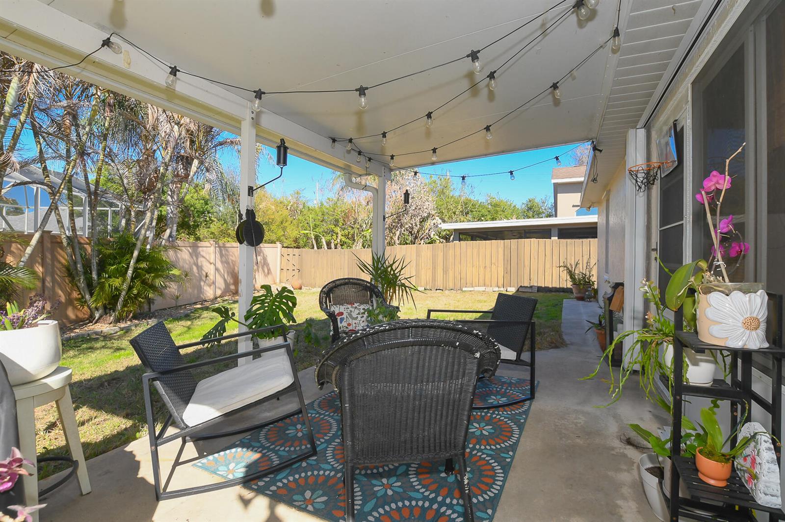 Ver detalles 8209 3 / 2 1442 sq. ft. $ 2026-06-13 0 foto