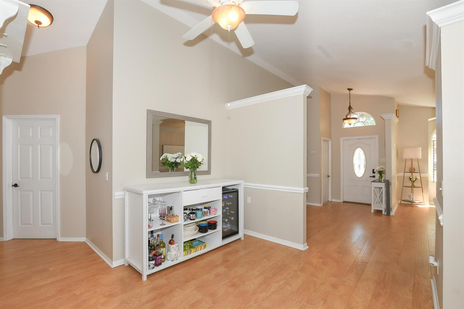 Ver detalles 8209 3 / 2 1442 sq. ft. $ 2026-06-13 0 foto