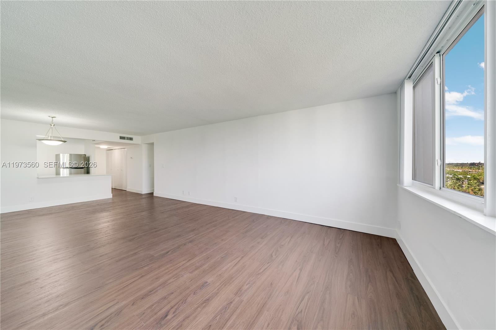 Ver detalles / sq. ft. $ 2026-02-27 0 foto