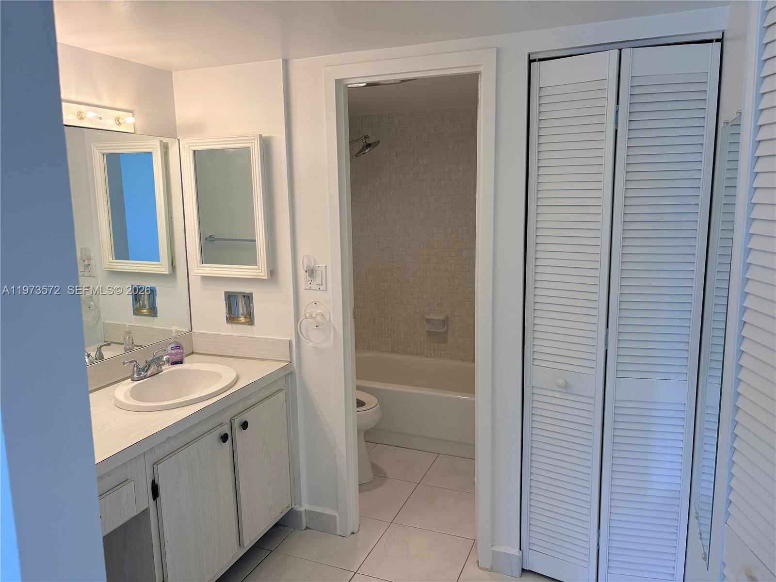 217 2 / 3 1521 sq. ft. $ 2026-02-27 0 Photo