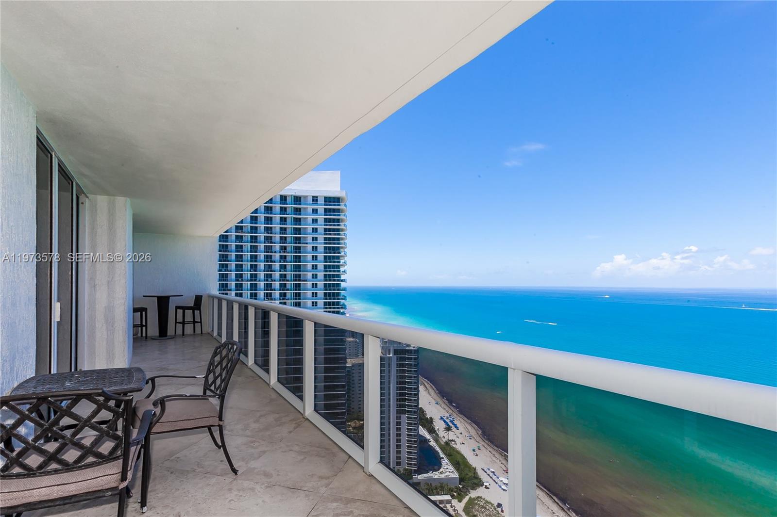 3803 3 / 3 1841 sq. ft. $ 2026-02-27 0 foto