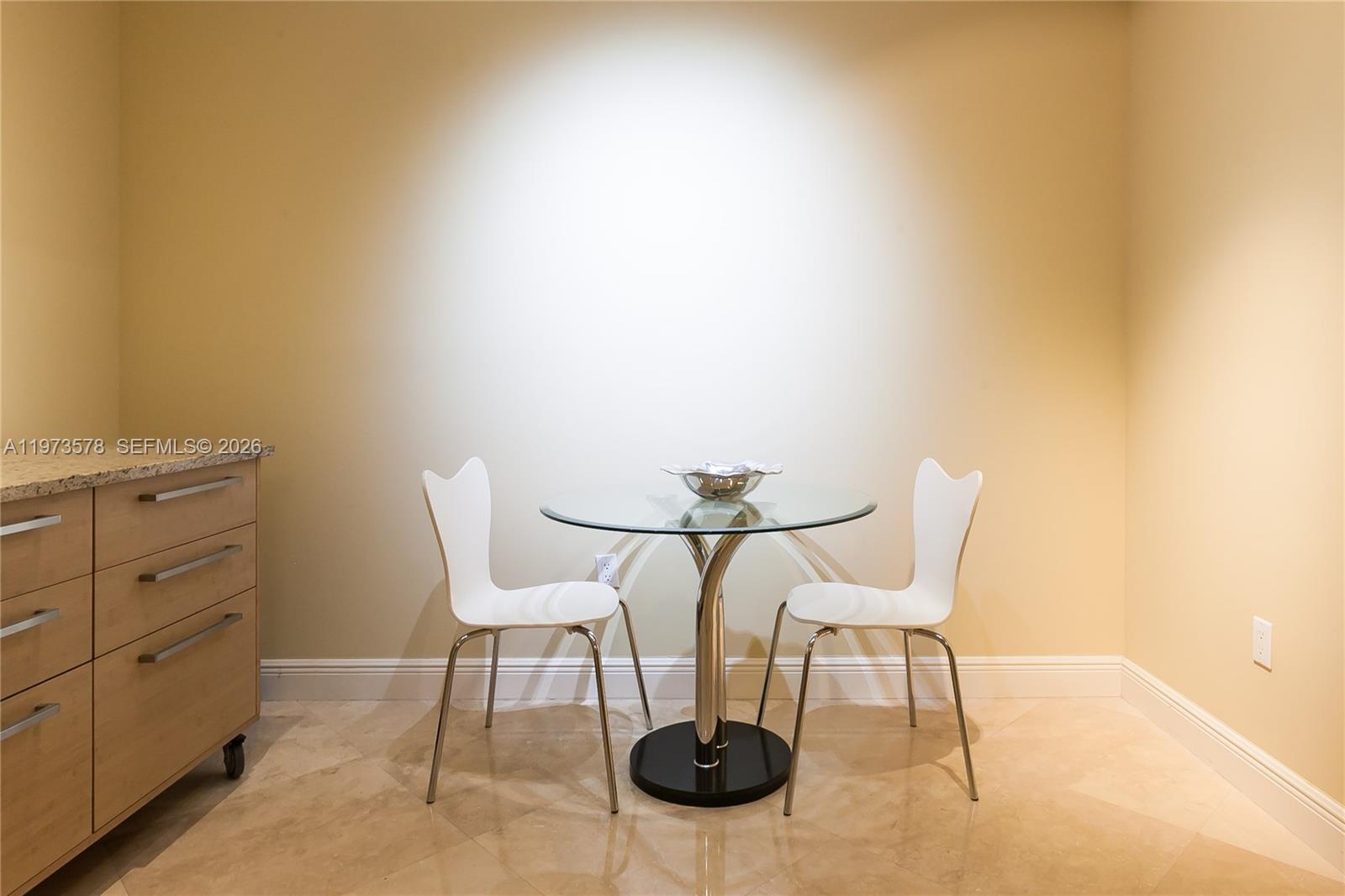 3803 3 / 3 1841 sq. ft. $ 2026-02-27 0 foto