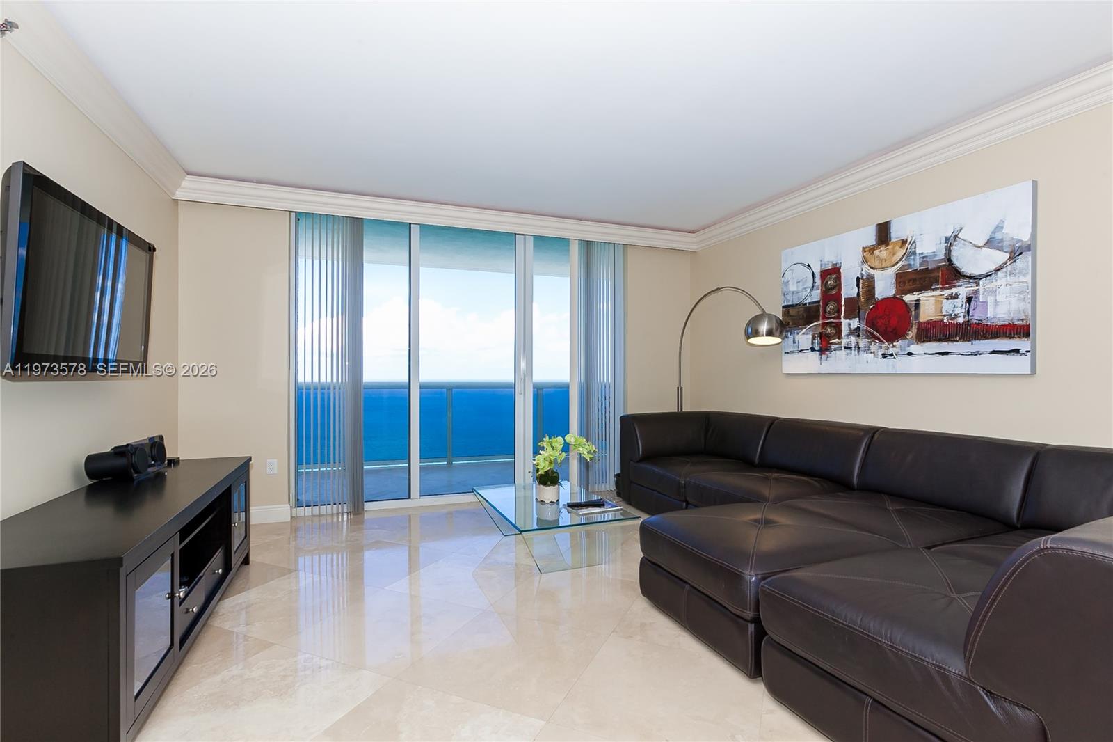 3803 3 / 3 1841 sq. ft. $ 2026-02-27 0 foto
