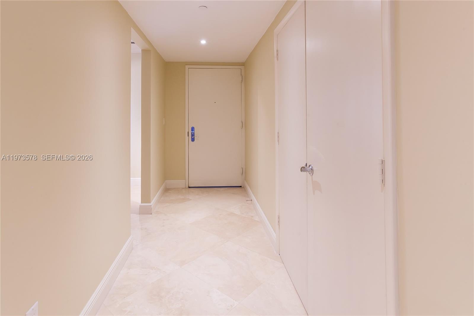 3803 3 / 3 1841 sq. ft. $ 2026-02-27 0 foto