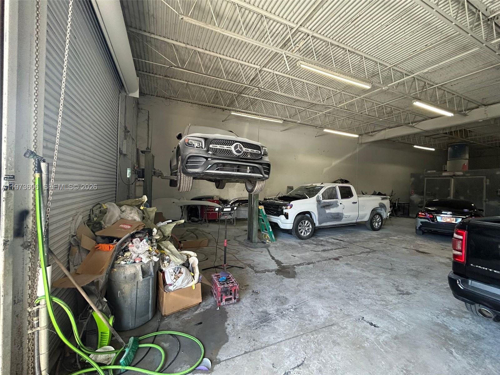   /   кв.футов $ 2026-02-27 0 Фото