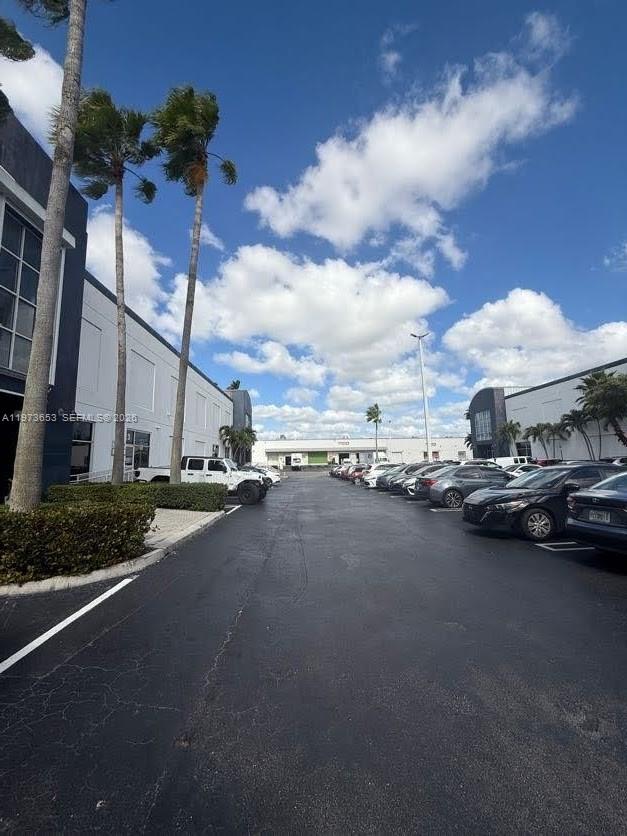   /   sq. ft. $ 2026-02-27 0 foto