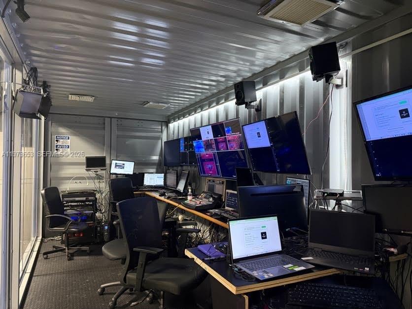   /   sq. ft. $ 2026-02-27 0 foto