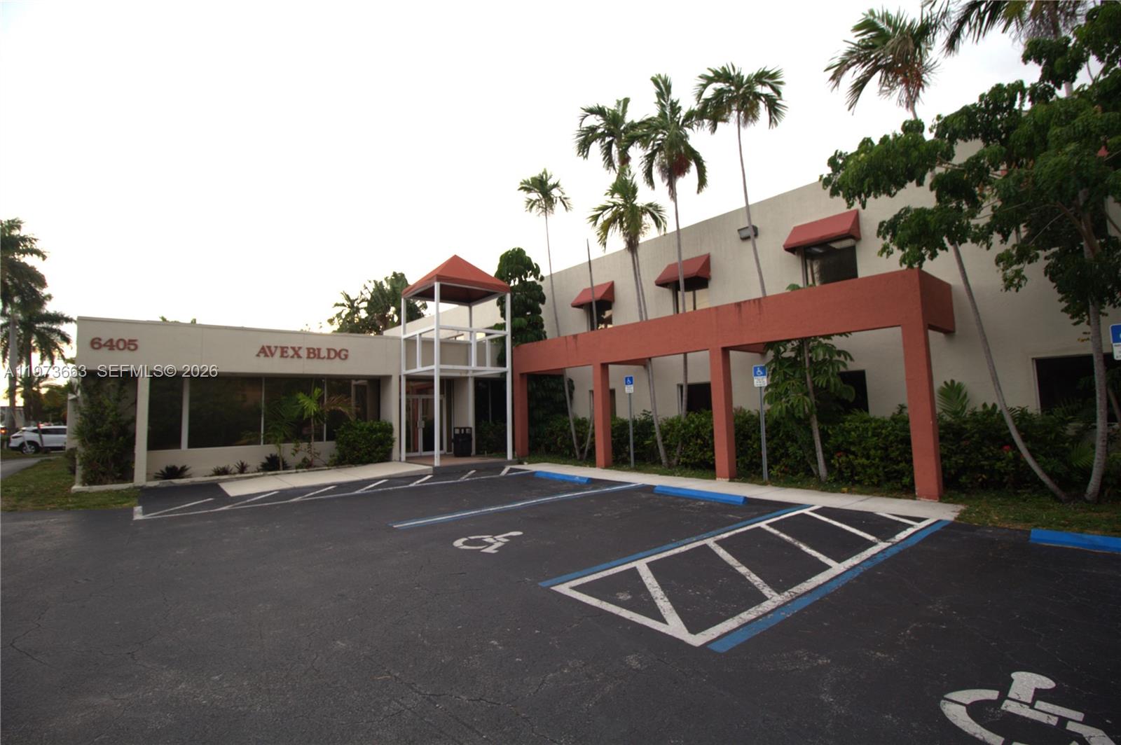   /   кв.футов $ 2026-02-27 0 Фото