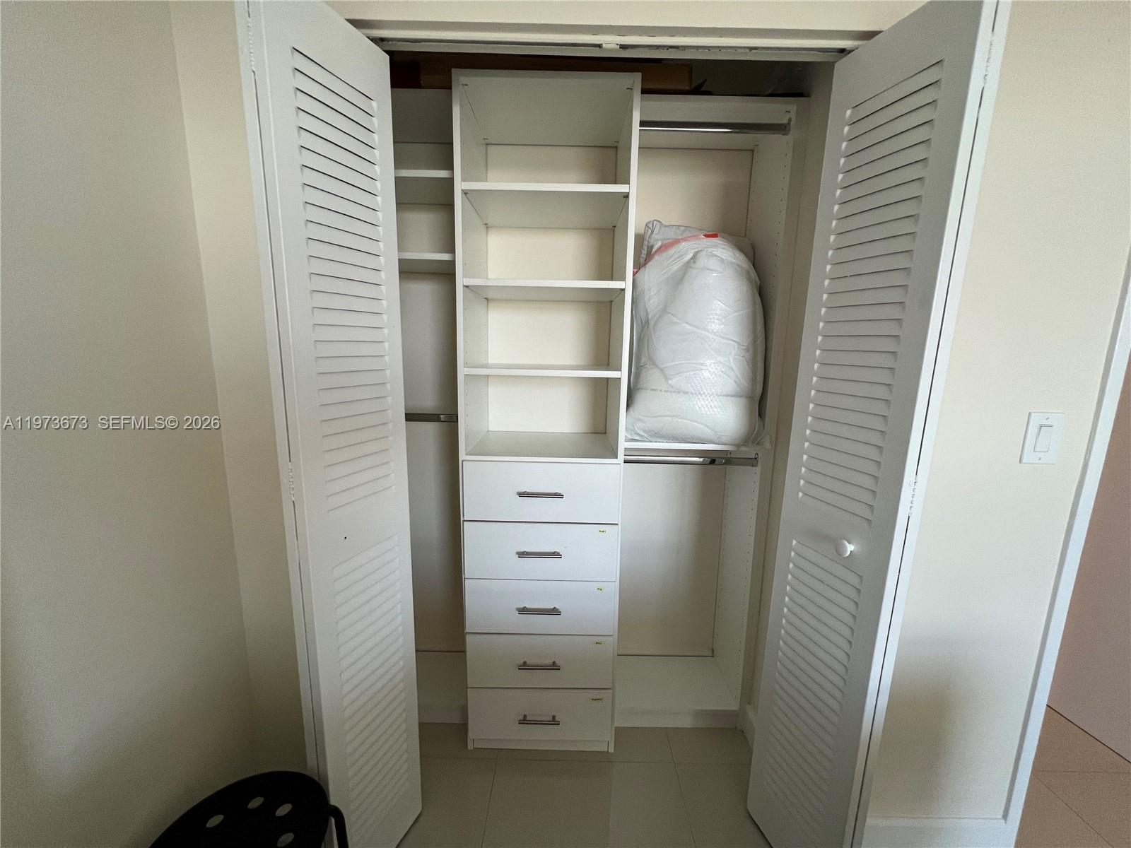 Photo of 3731 Country Club Dr  #1424, Aventura, Florida, 33180 - 