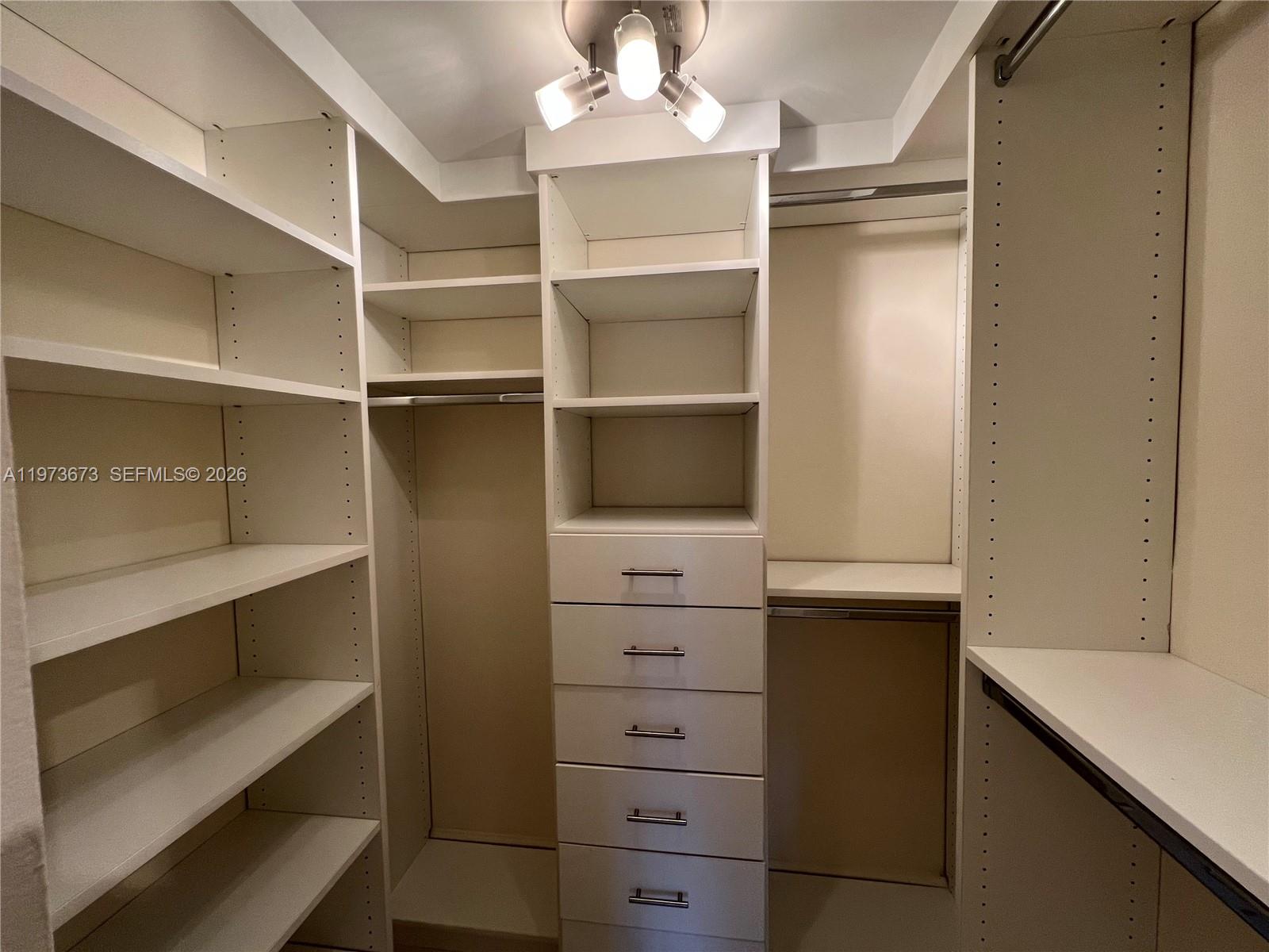 Photo of 3731 Country Club Dr  #1424, Aventura, Florida, 33180 - 