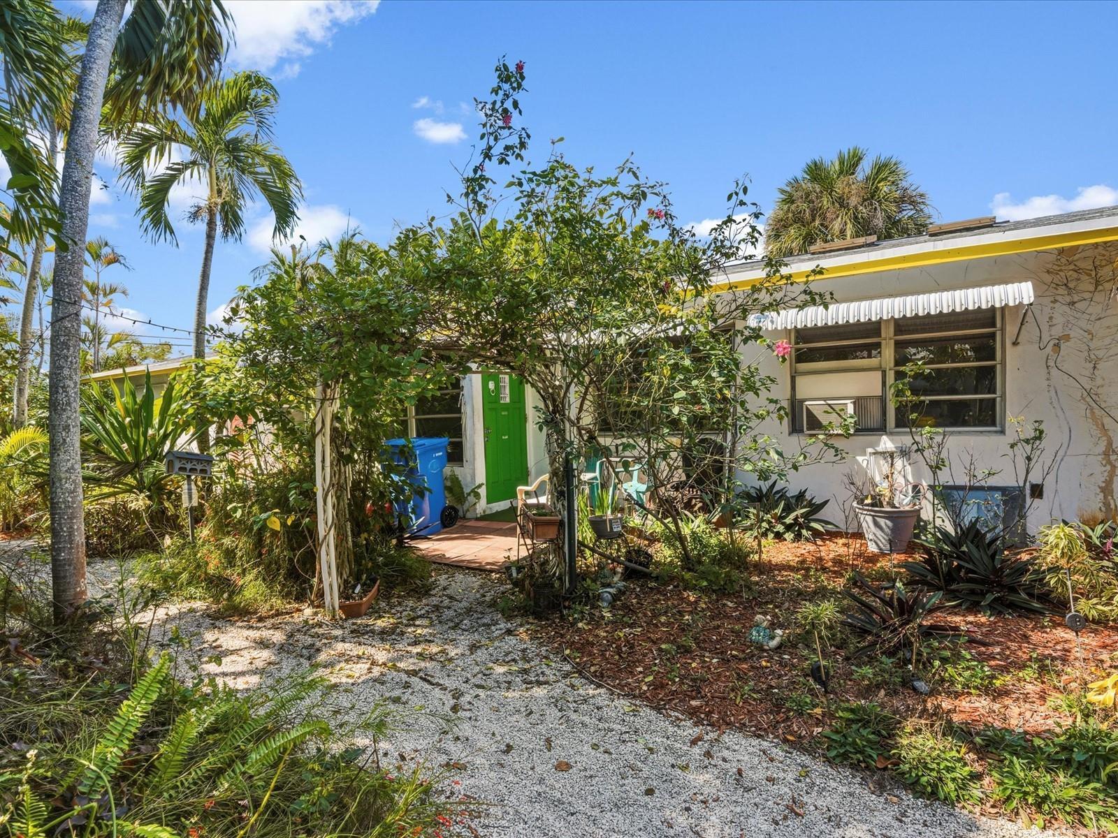   / 0 6930 sq. ft. $ 2026-06-21 0 foto