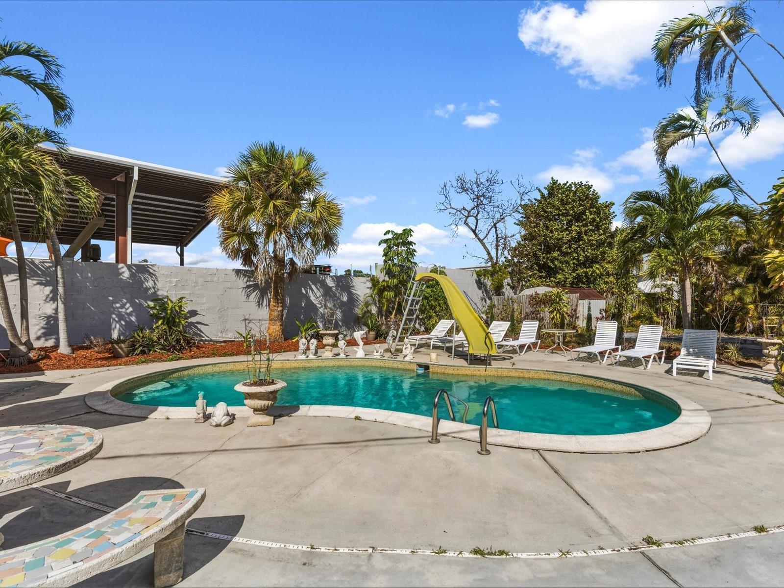   / 0 6930 sq. ft. $ 2026-06-21 0 foto