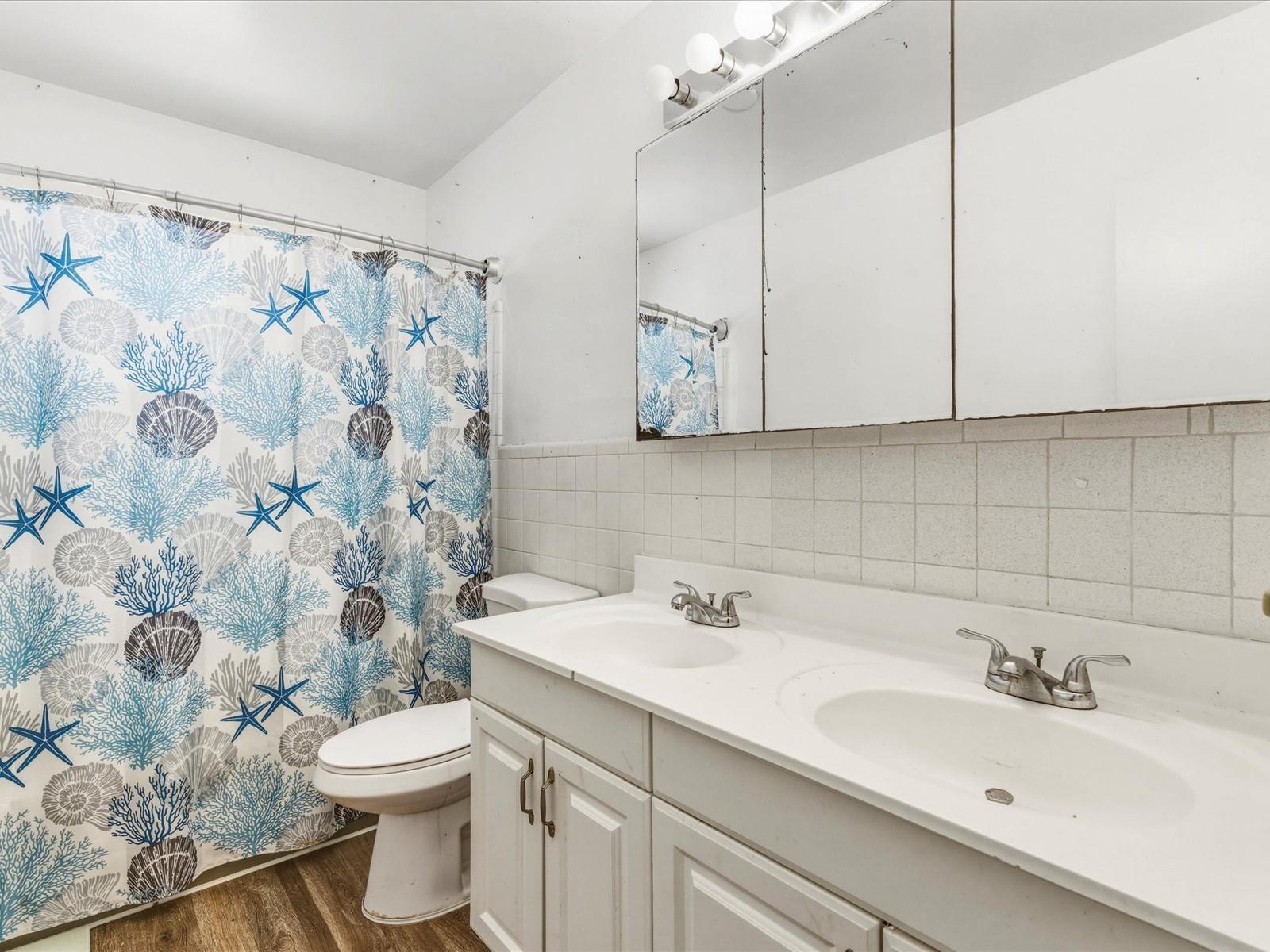   / 0 6930 sq. ft. $ 2026-06-21 0 foto