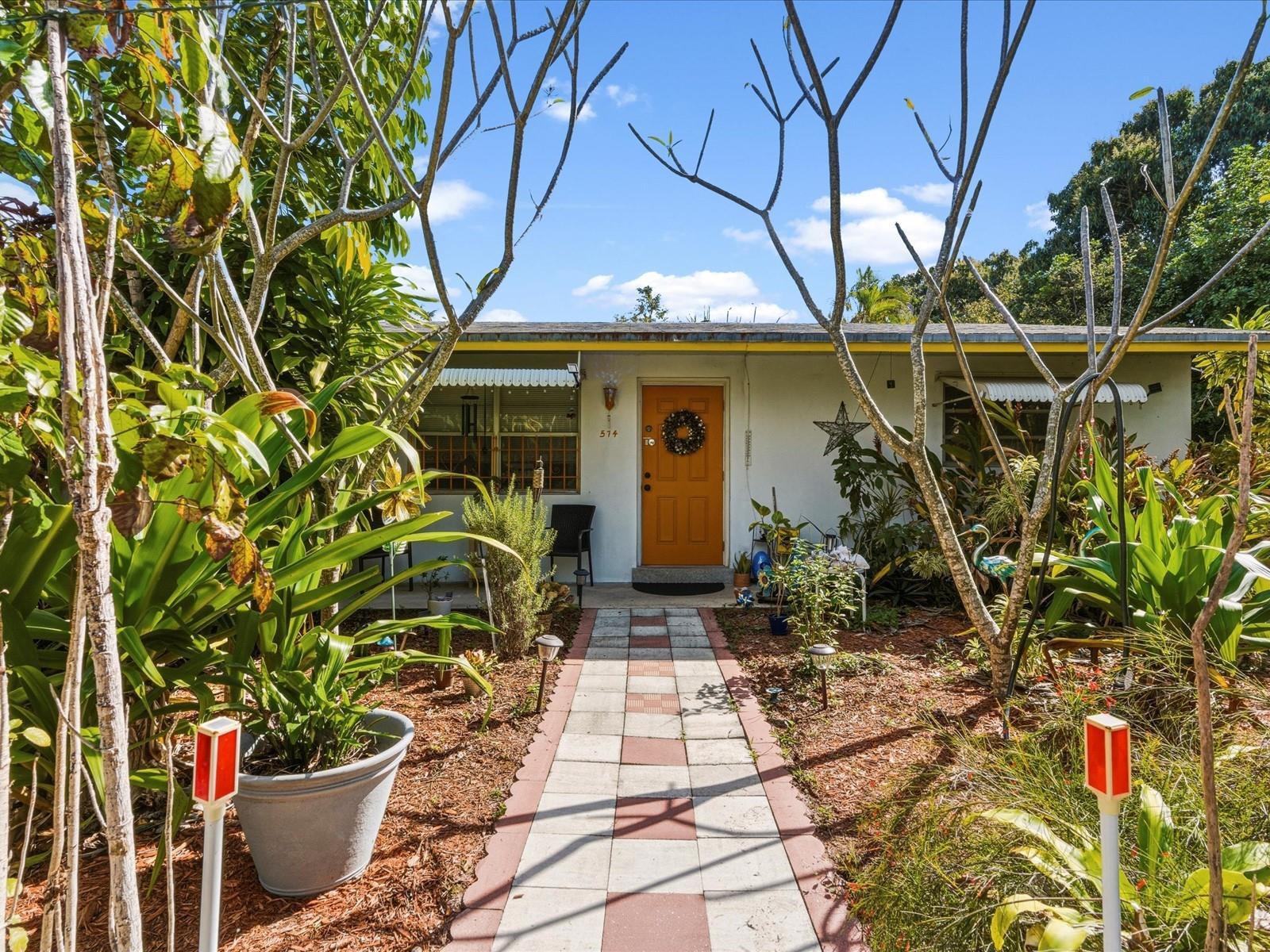   / 0 6930 sq. ft. $ 2026-06-21 0 foto