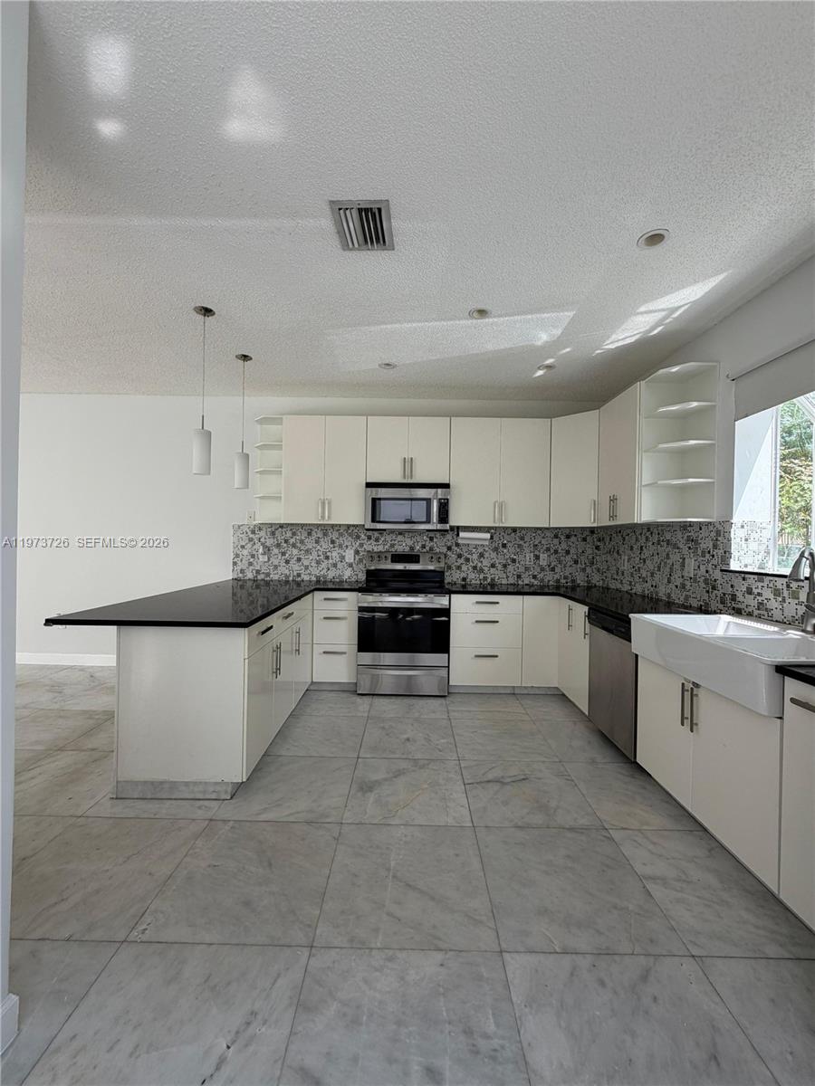 Photo of 1534 Weeping Willow Way  #1534 (1534), Hollywood, Florida, 33019 - 