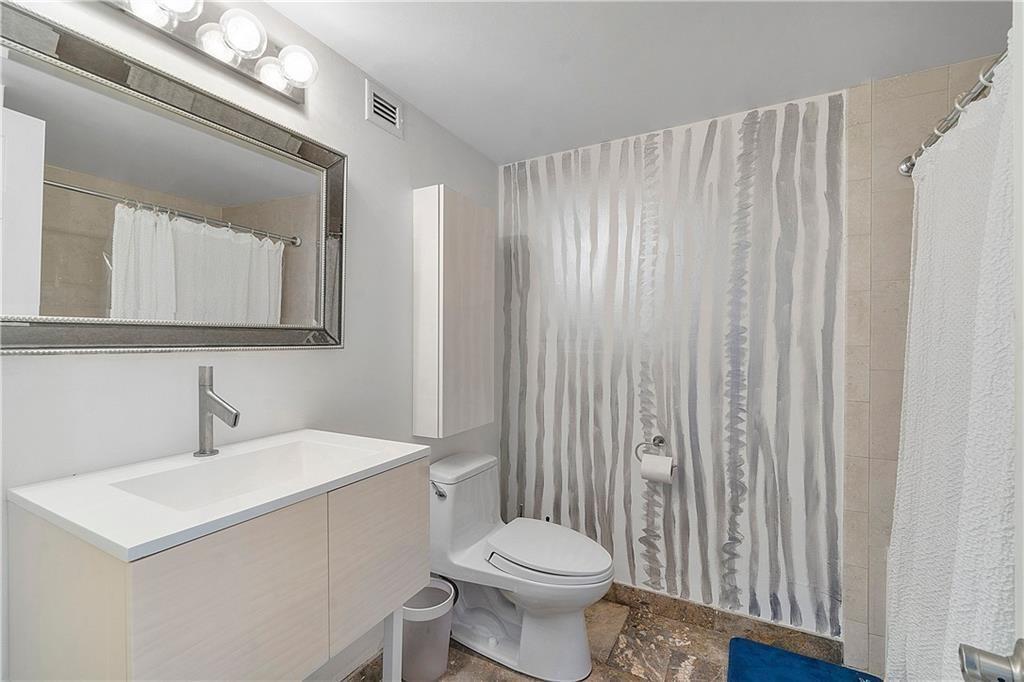 Photo of 2017 Ocean  #Ph6, Hallandale Beach, Florida, 33009 - Photo 12