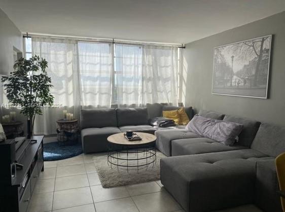 Подробнее 1111W 1 / 1 801 кв.футов $ 2026-02-28 0 Фото