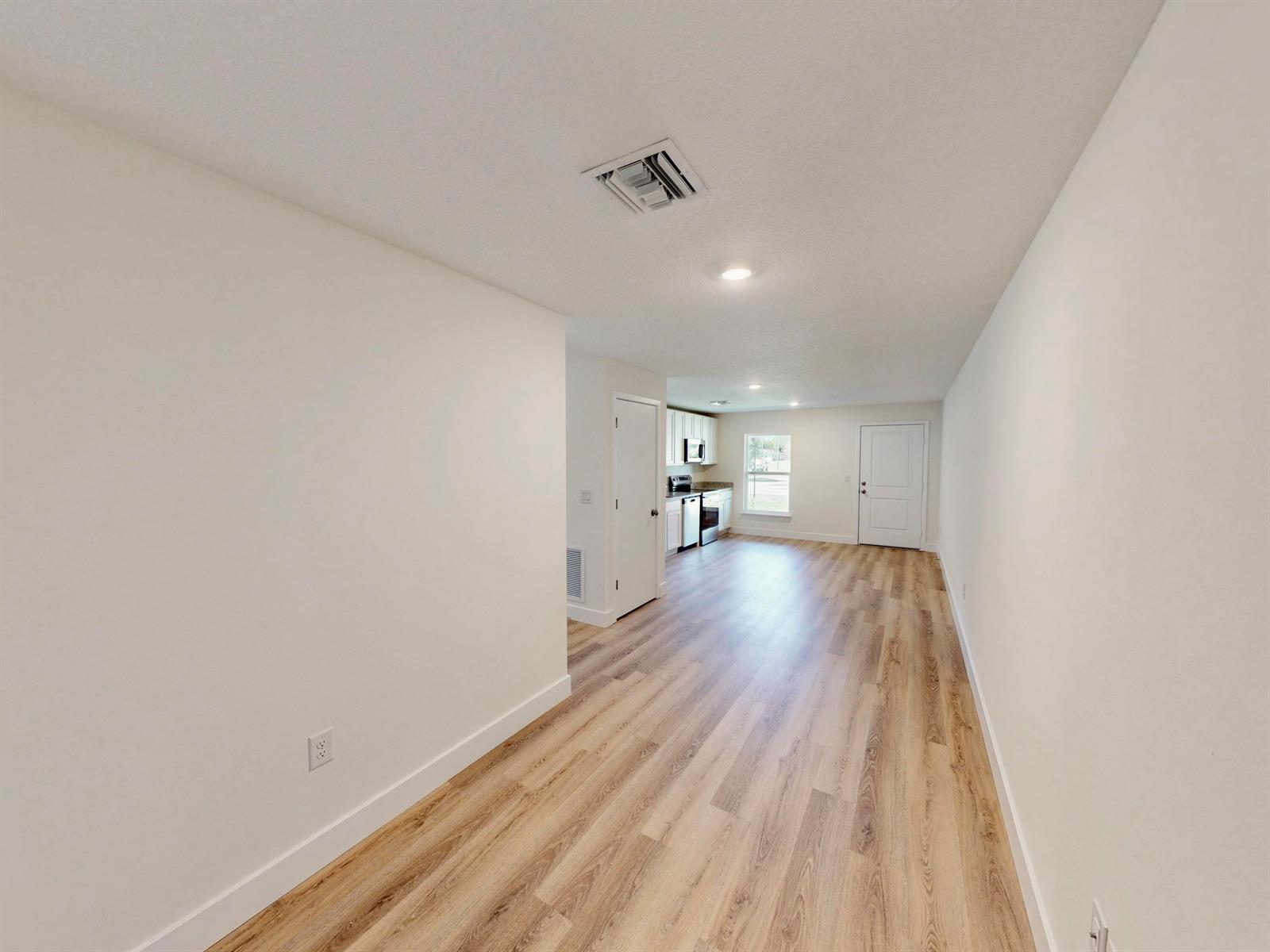   / 4 2126 sq. ft. $ 2026-06-09 0 foto