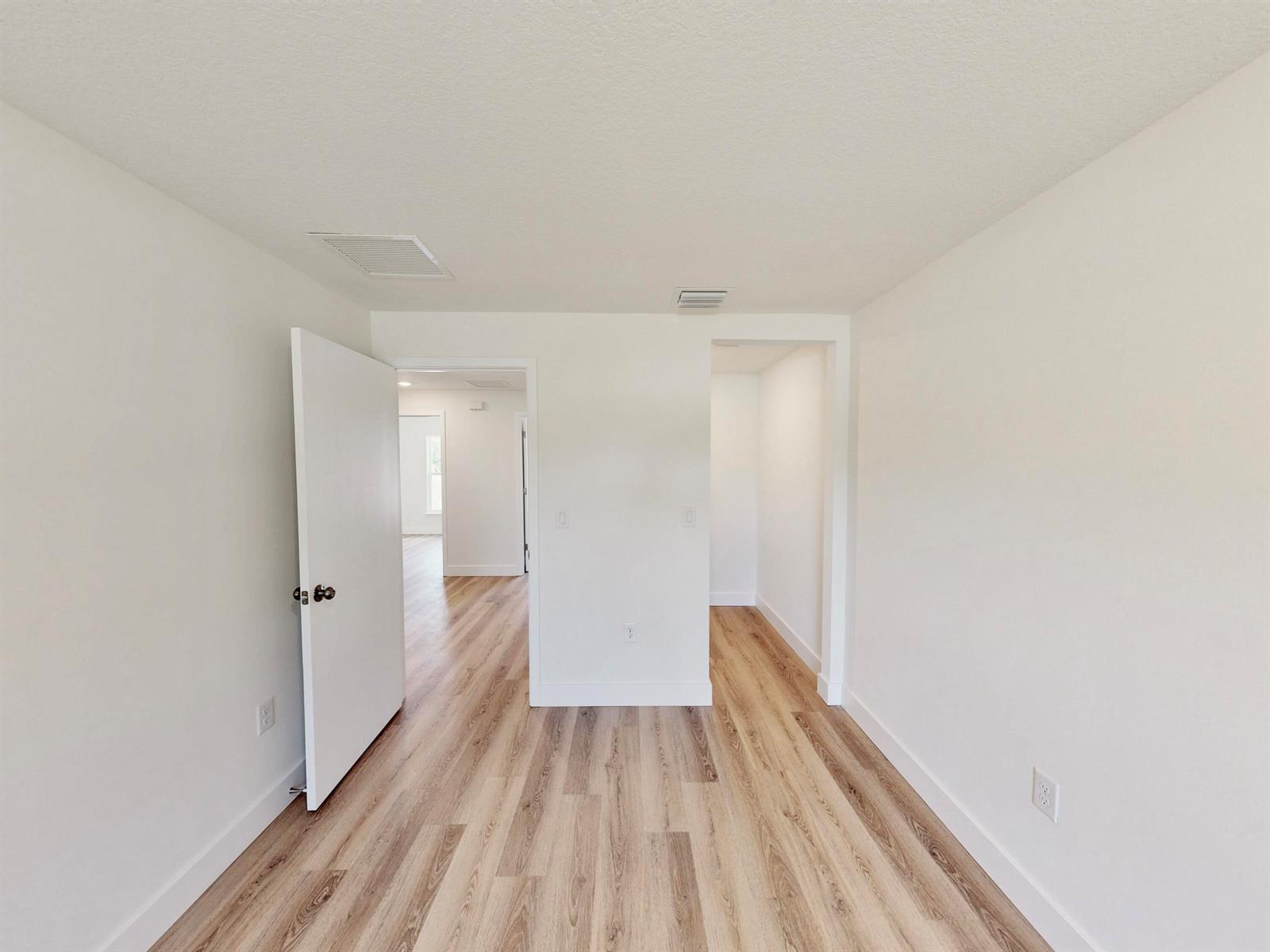   / 4 2126 sq. ft. $ 2026-06-09 0 foto