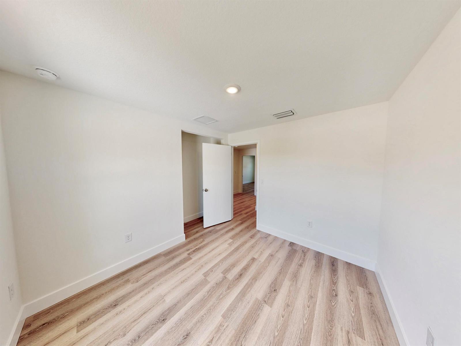   / 4 2126 sq. ft. $ 2026-06-09 0 foto