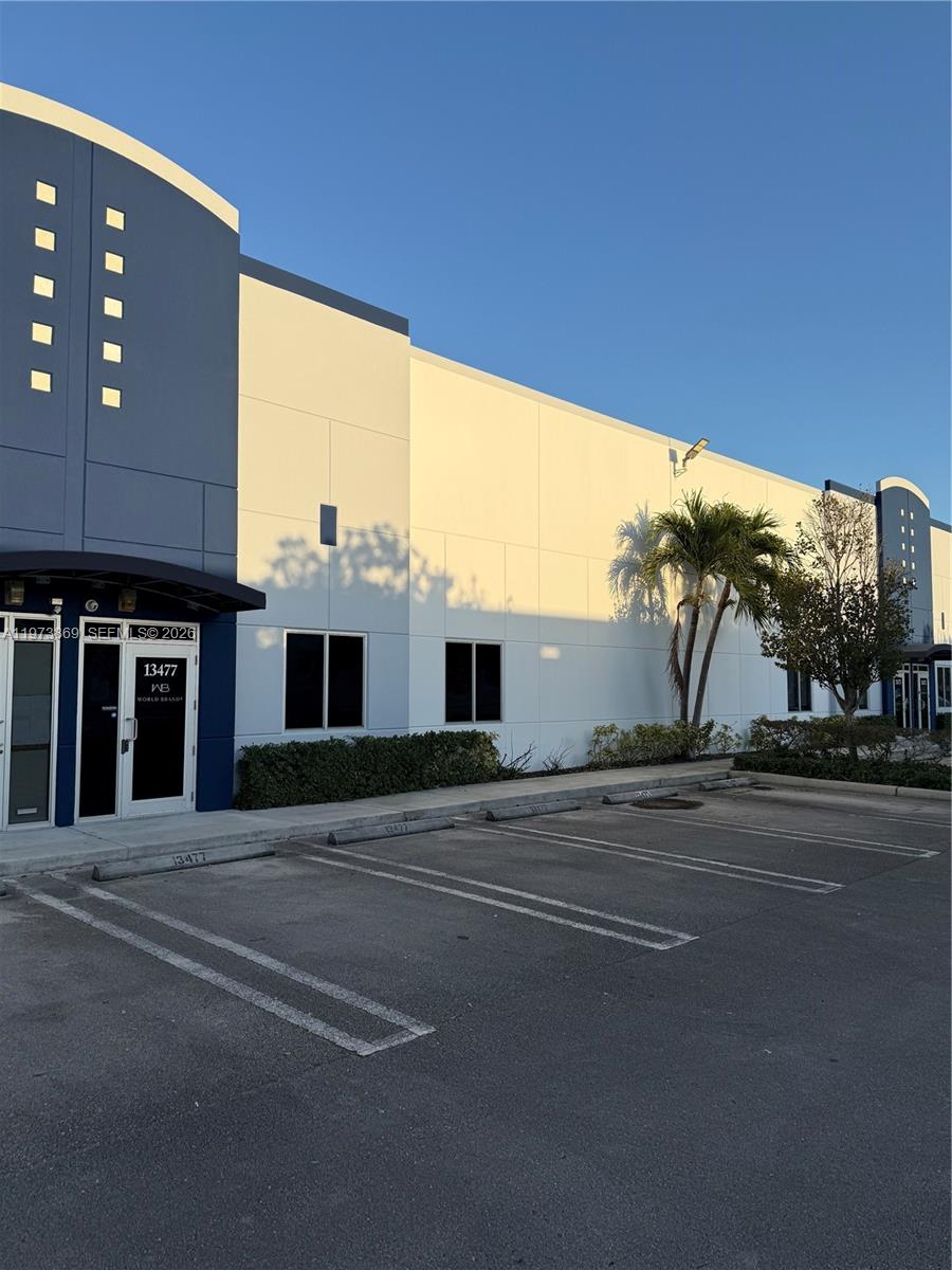 See details 21 / sq. ft. $ 2026-02-28 0 Photo