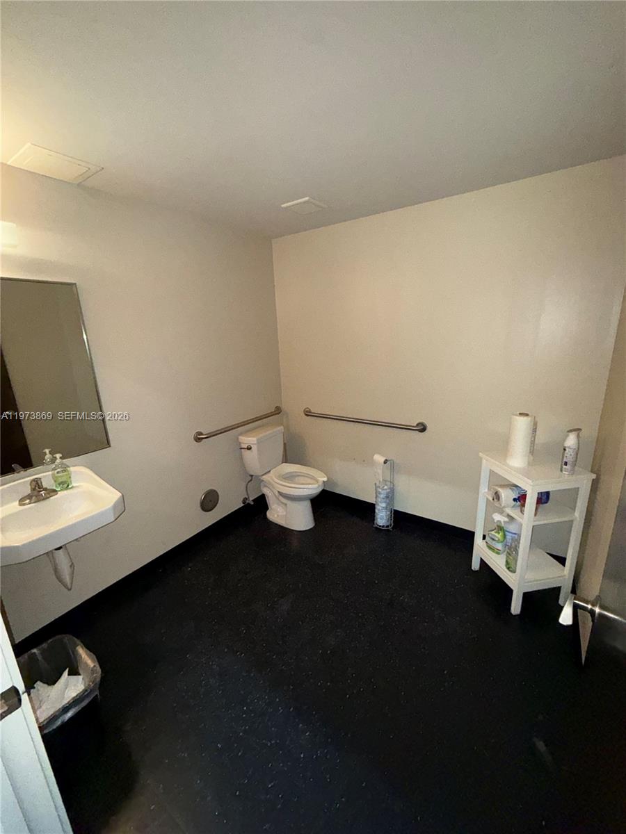 Ver detalles 21 / sq. ft. $ 2026-02-28 0 foto