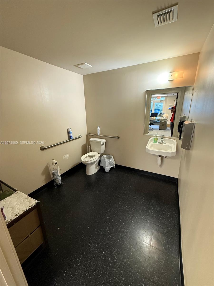 Ver detalles 21 / sq. ft. $ 2026-02-28 0 foto