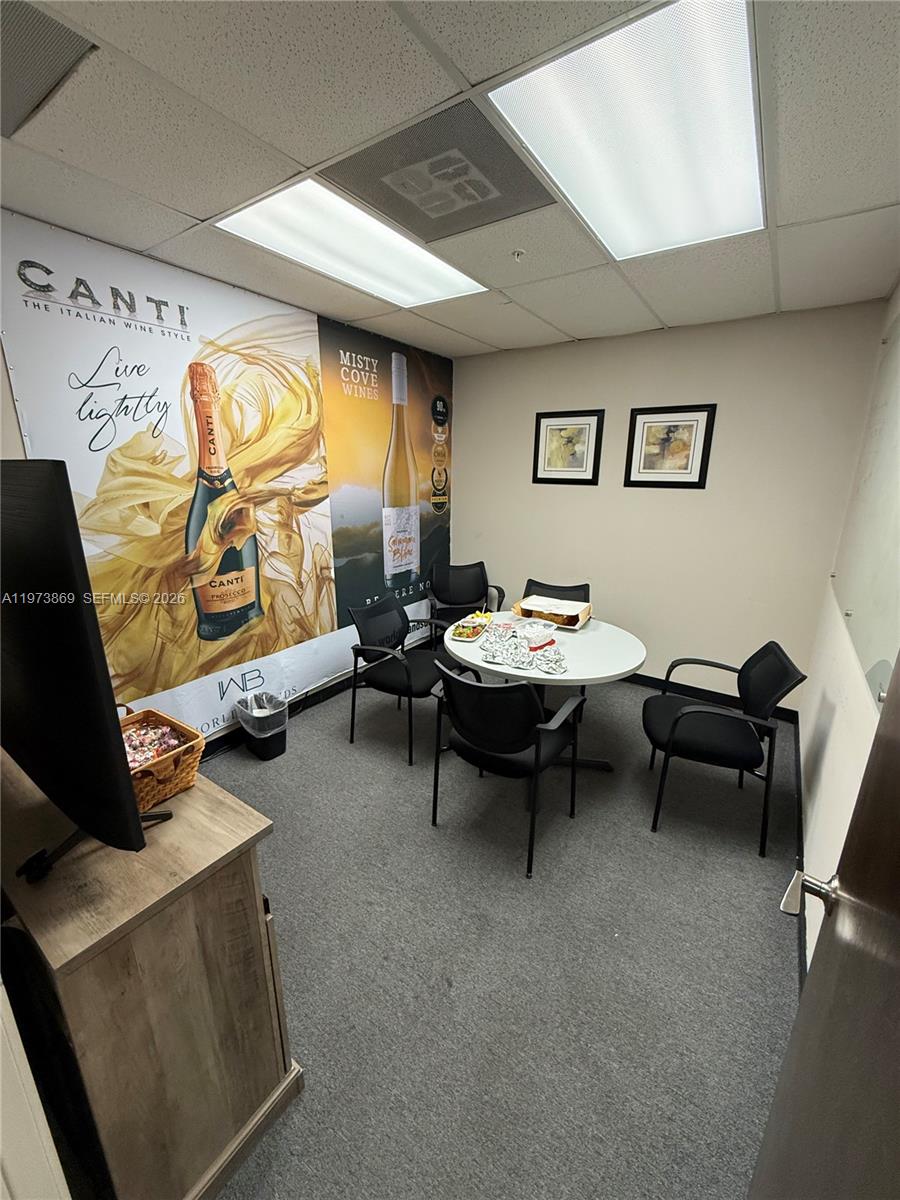 Ver detalles 21 / sq. ft. $ 2026-02-28 0 foto