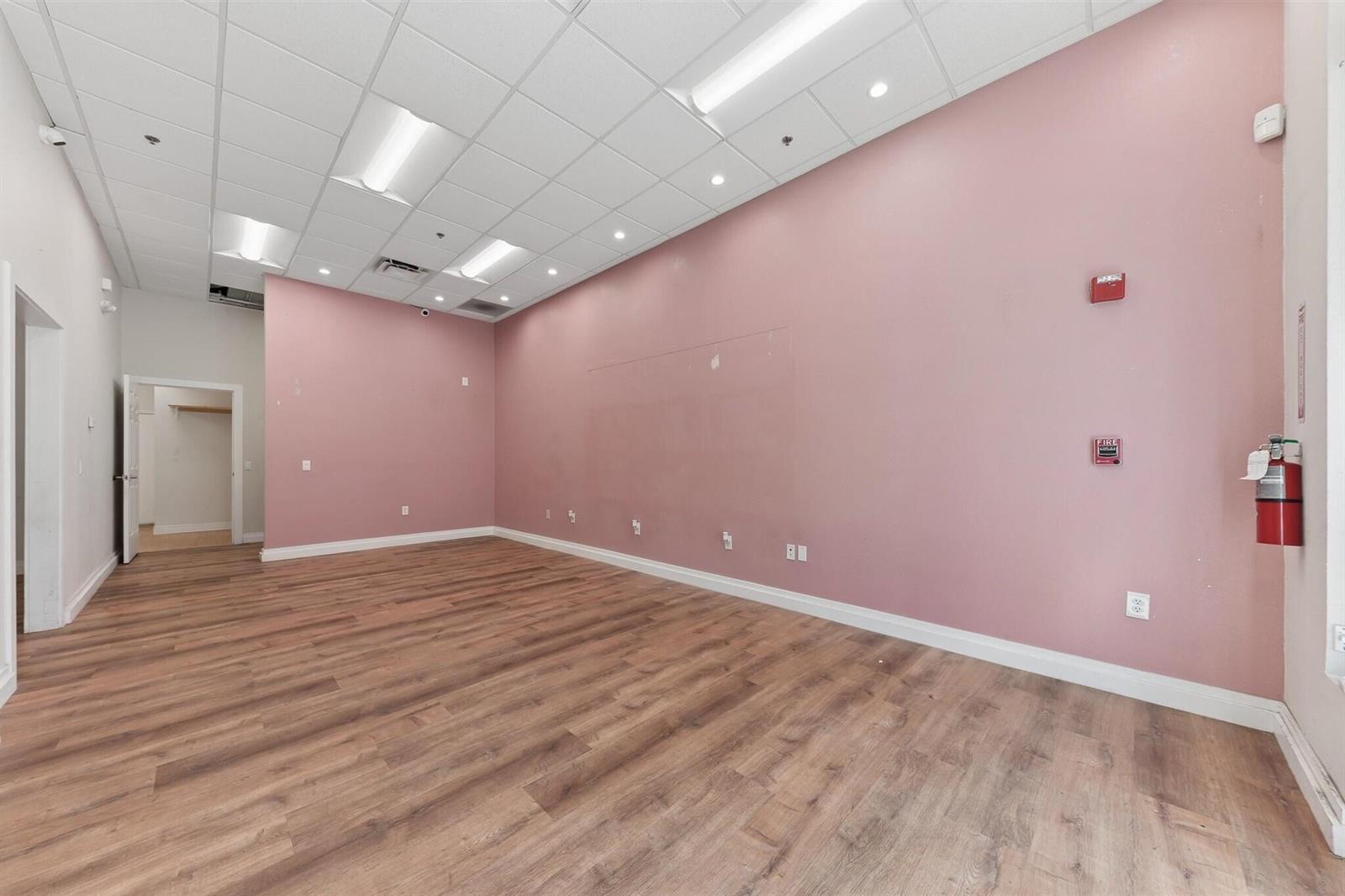 See details 38-39 / 1 sq. ft. $ 2026-06-17 0 Photo