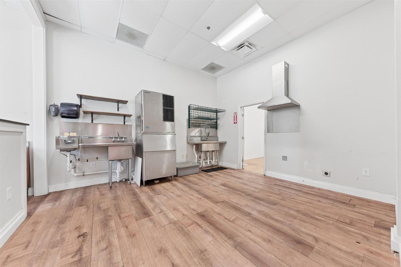 See details 38-39 / 1 sq. ft. $ 2026-06-17 0 Photo