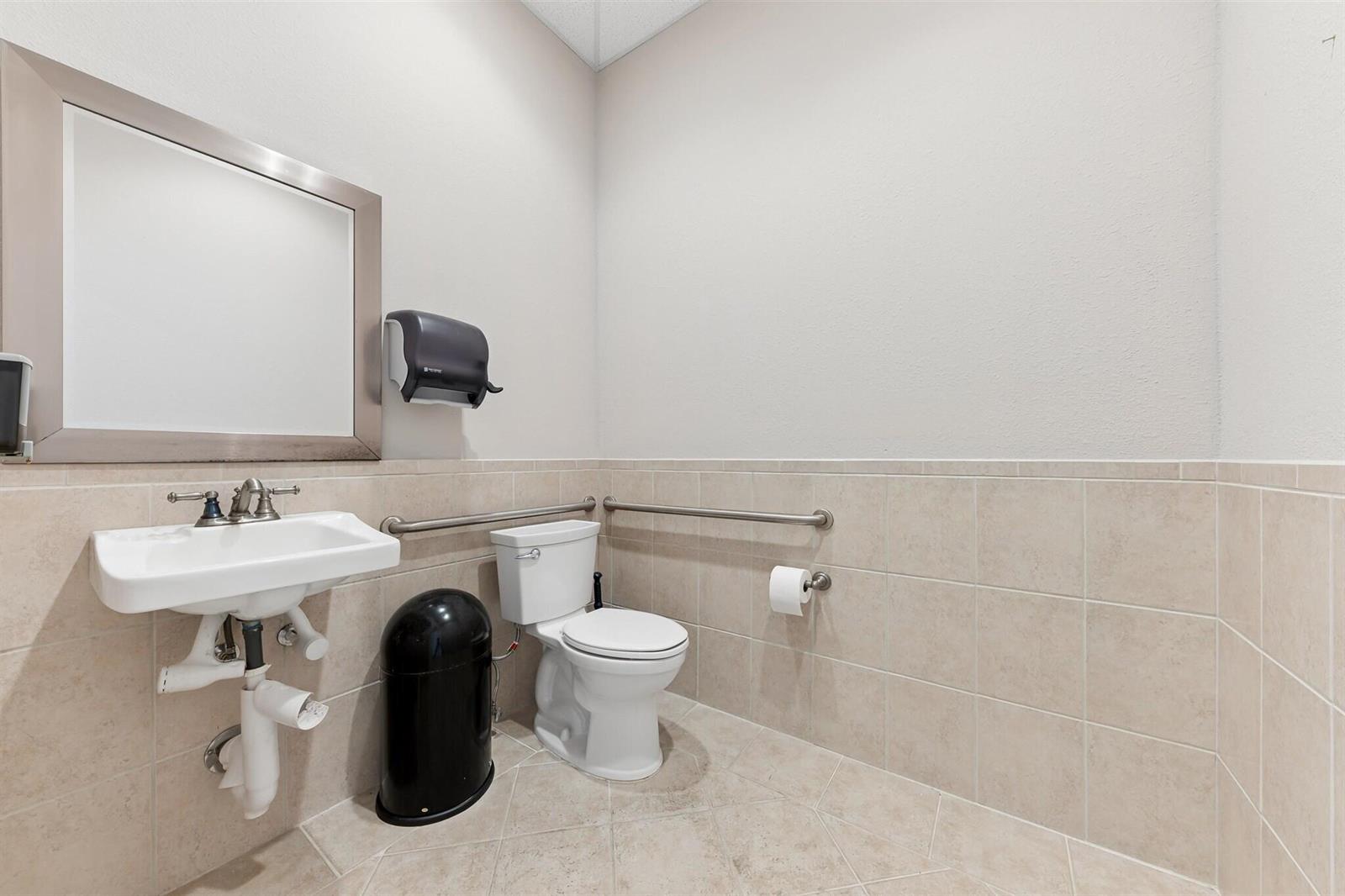 Ver detalles 11-15 / 1 sq. ft. $ 2026-06-17 0 foto