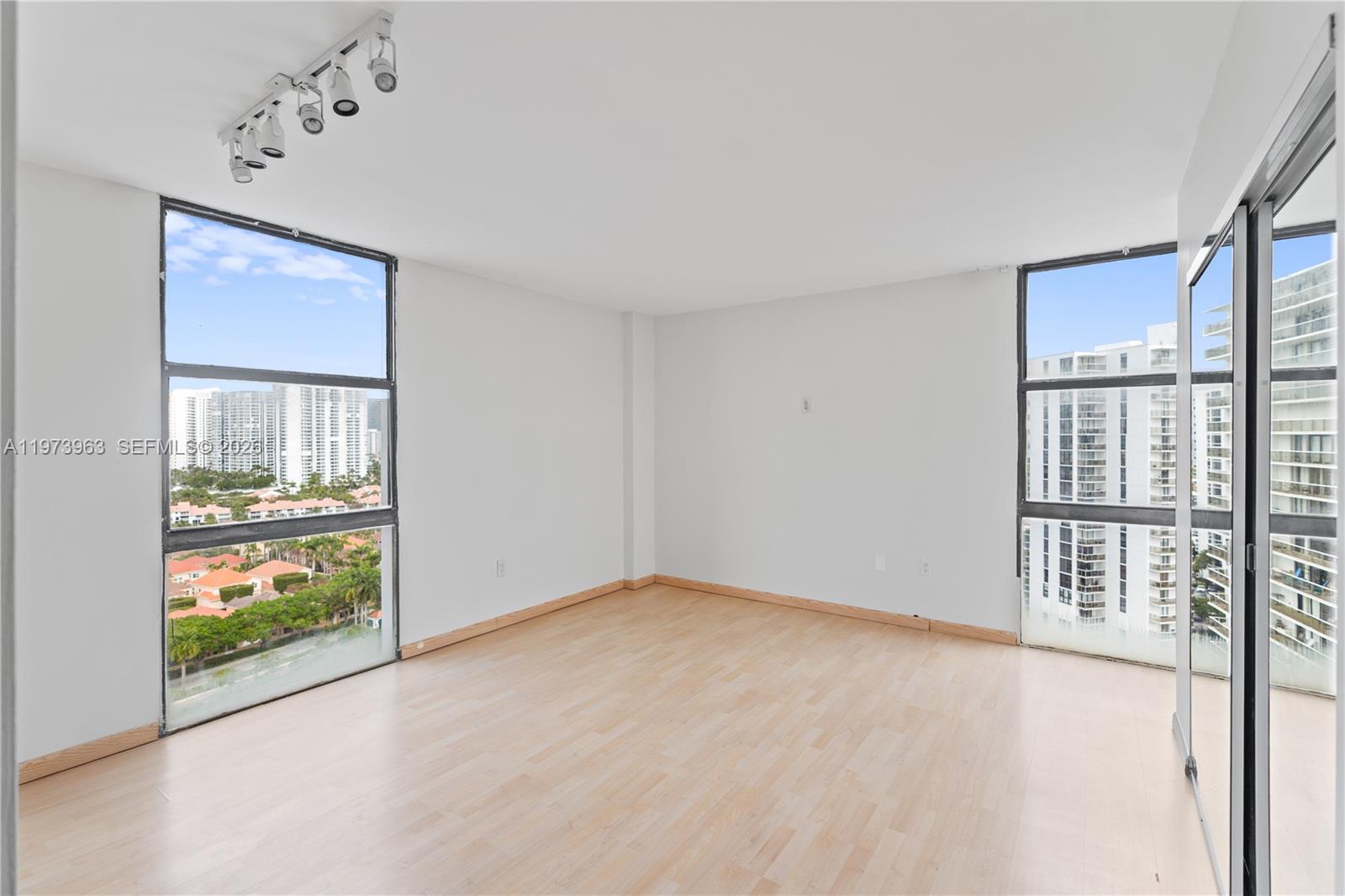 Photo of 3675 Country Club Dr  #1803, Aventura, Florida, 33180 - 