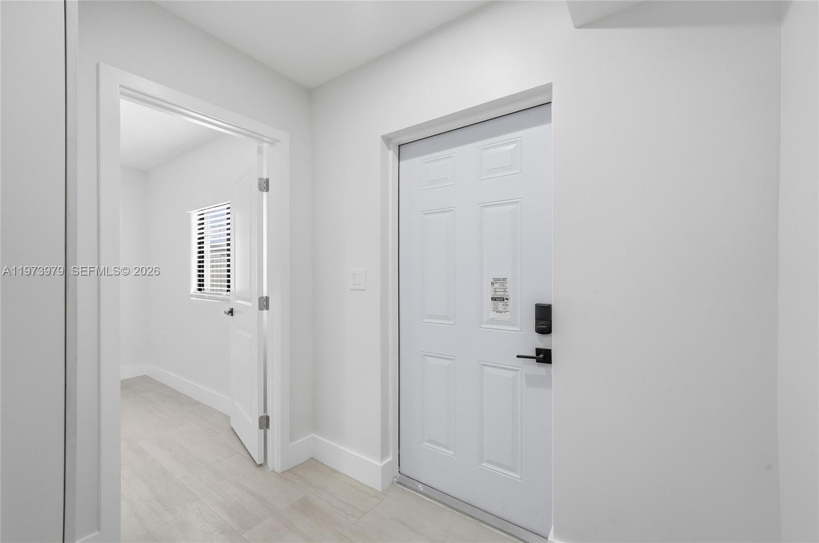   /  1686 кв.футов $ 2026-02-28 0 Фото