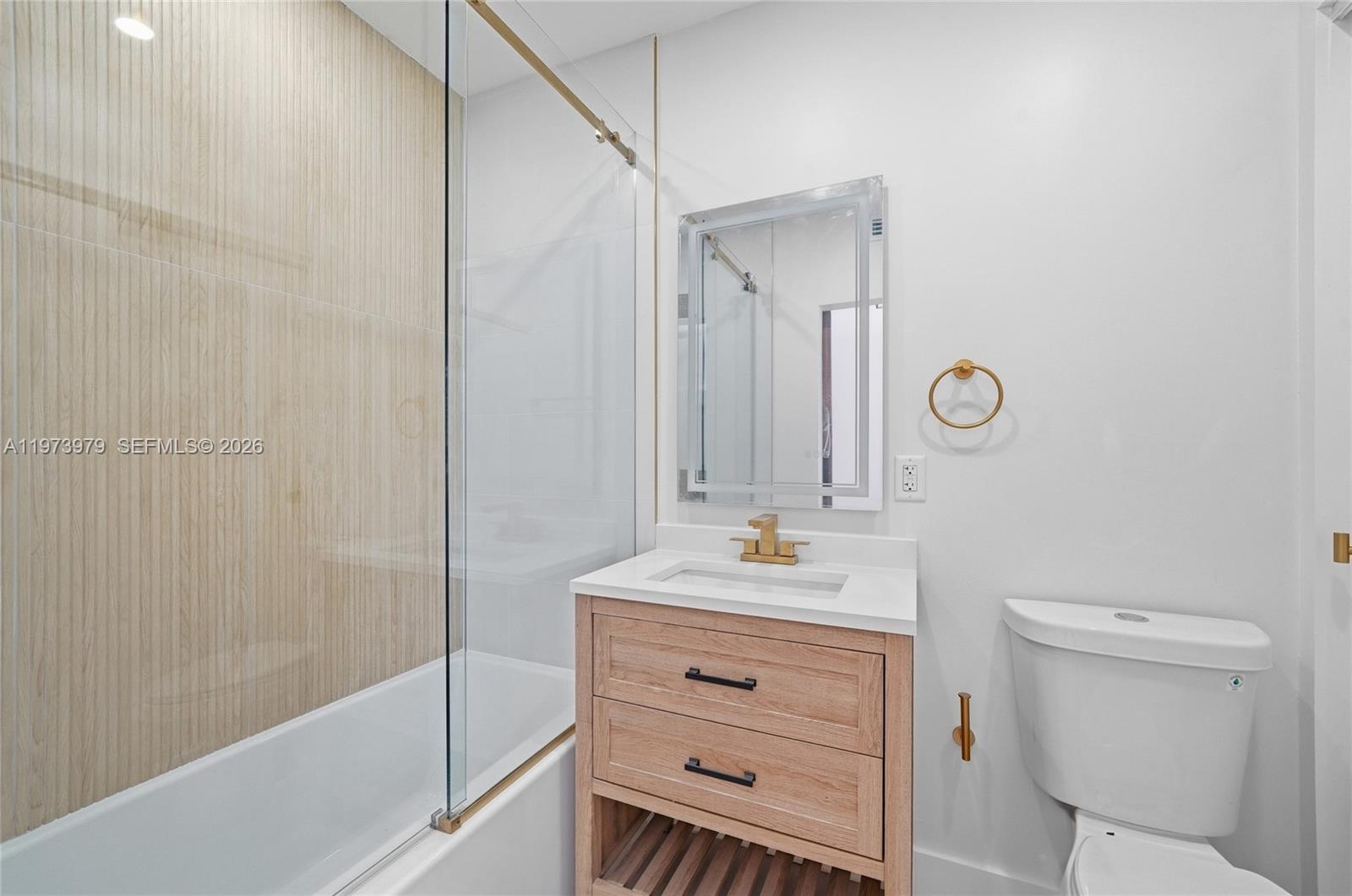   /  1686 кв.футов $ 2026-02-28 0 Фото