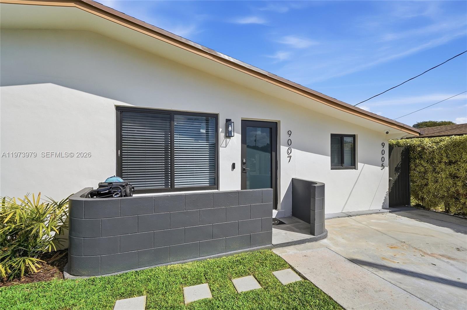   /  1686 кв.футов $ 2026-02-28 0 Фото