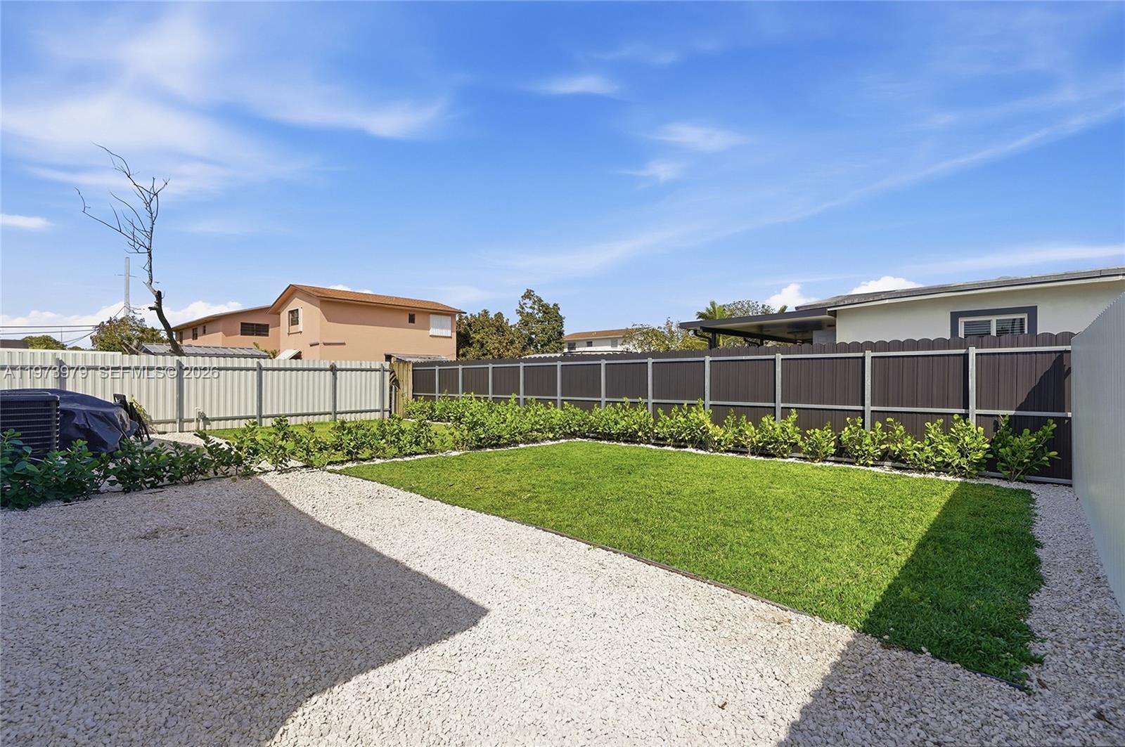   /  1686 кв.футов $ 2026-02-28 0 Фото