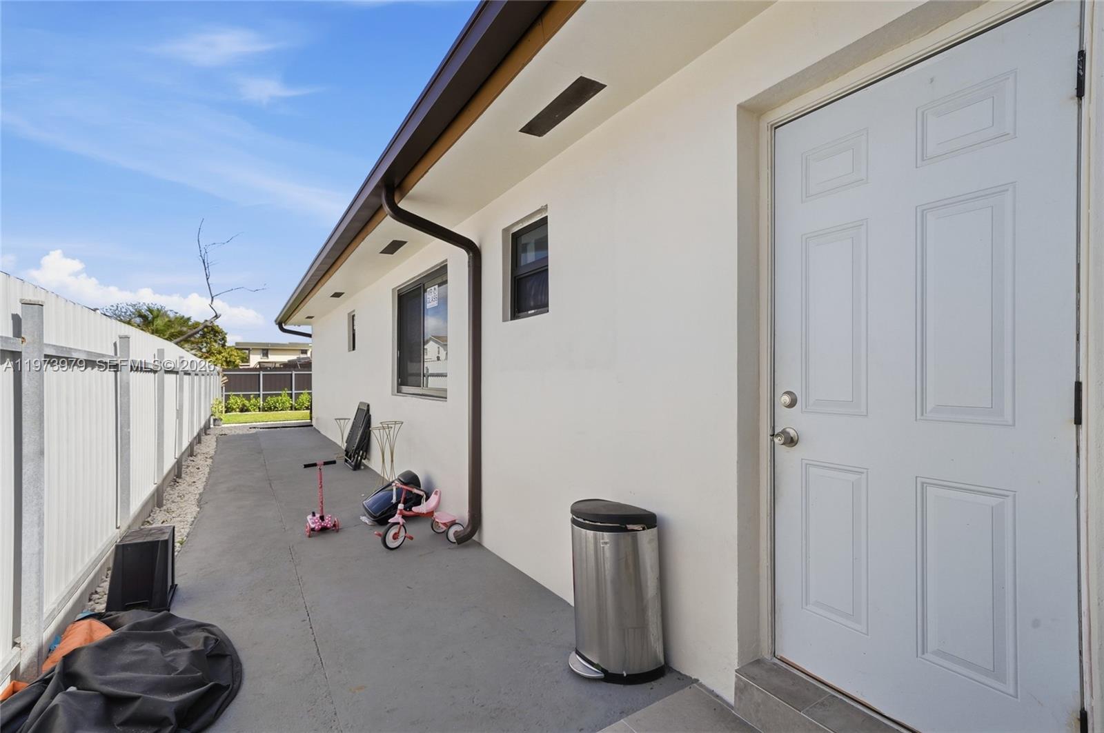   /  1686 кв.футов $ 2026-02-28 0 Фото