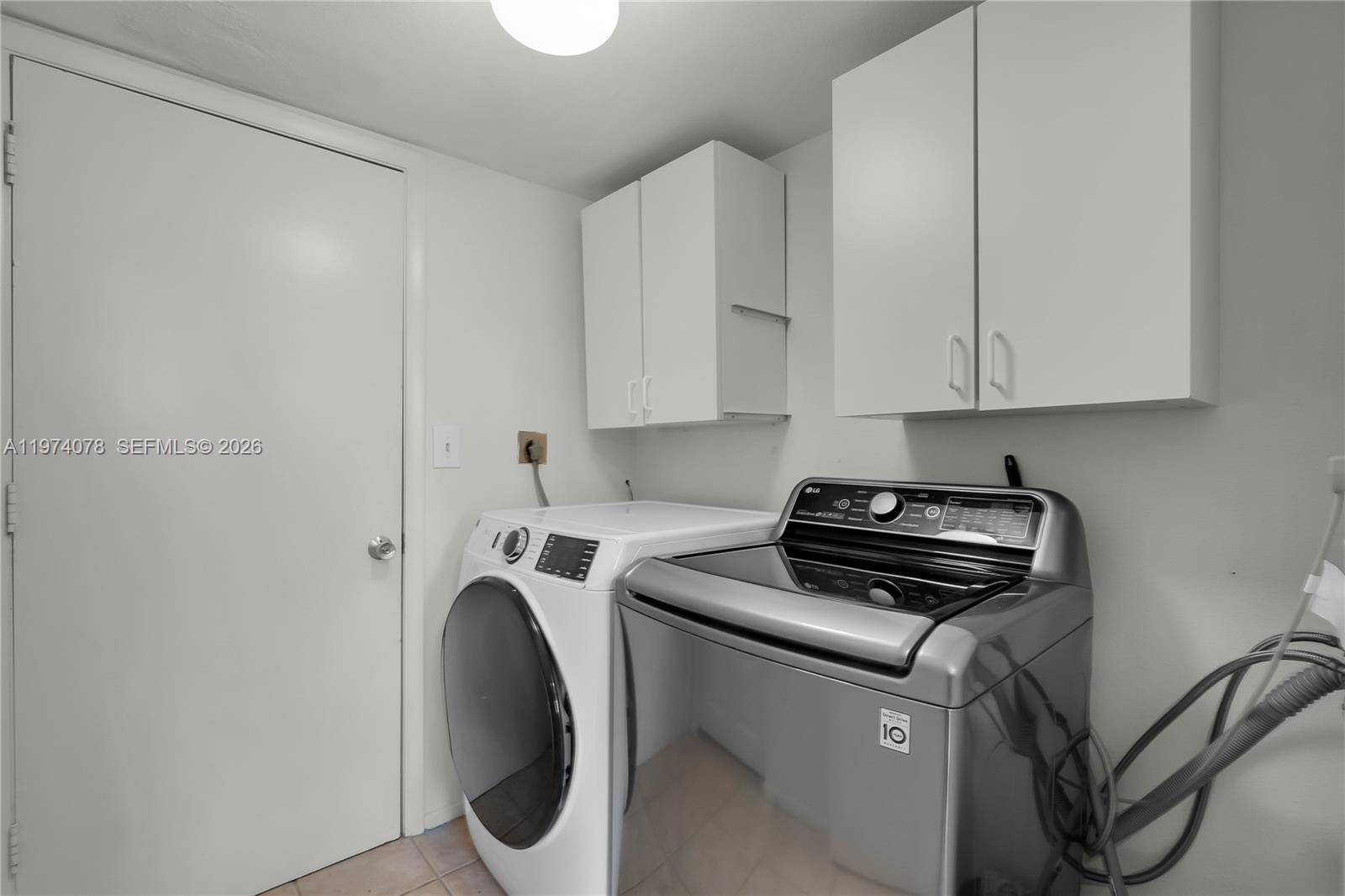 Подробнее 1550 3 / 3 1551 кв.футов $ 2026-03-01 0 Фото