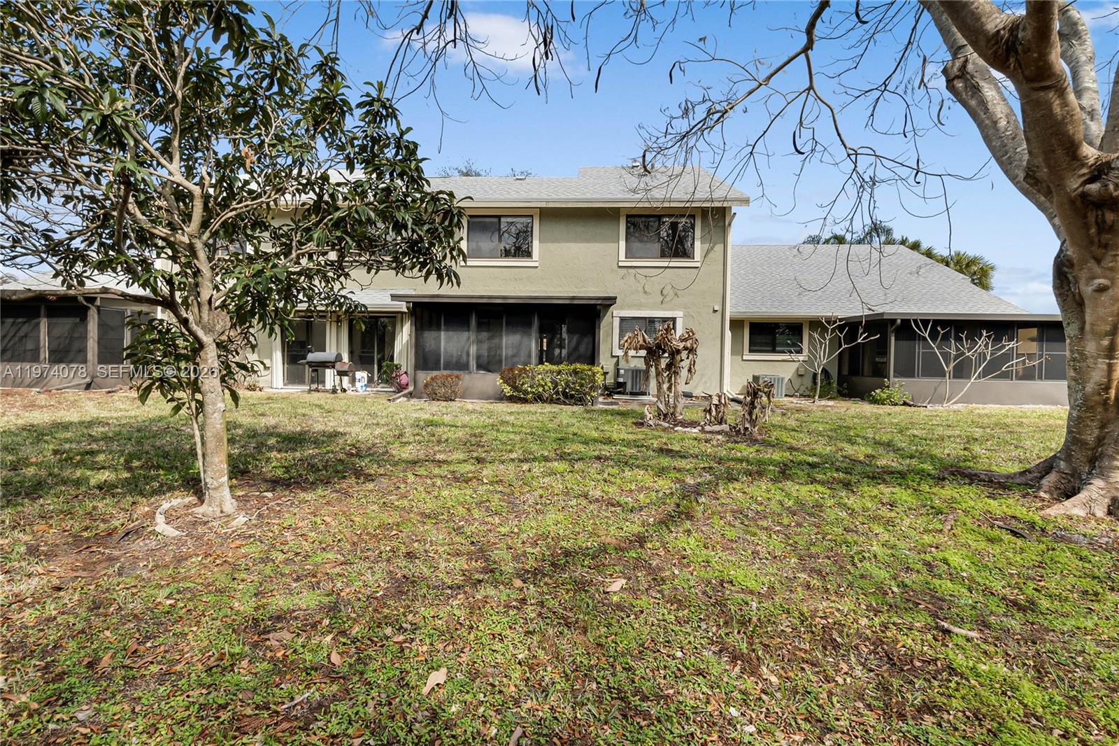 Подробнее 1550 3 / 3 1551 кв.футов $ 2026-03-01 0 Фото