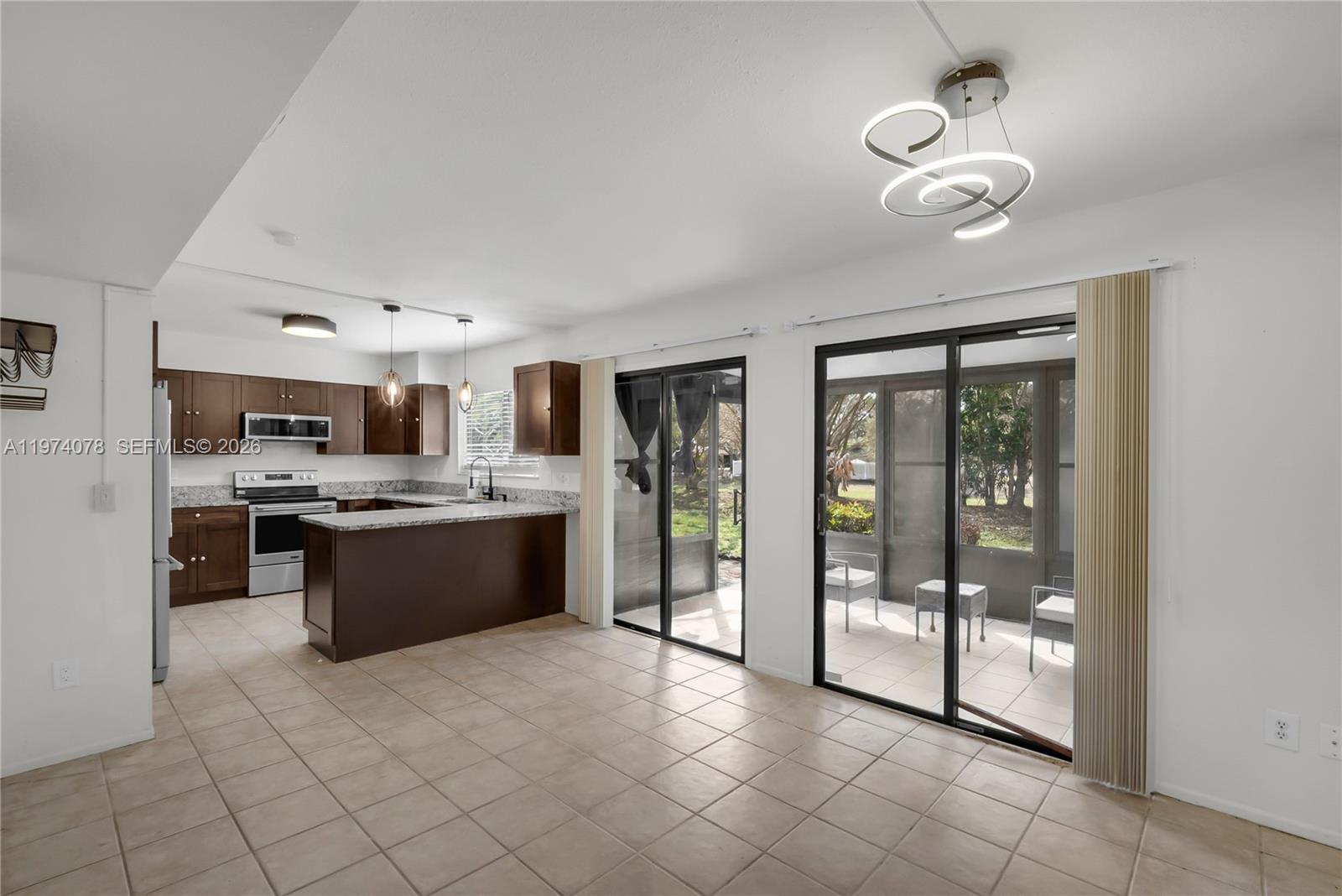 Подробнее 1550 3 / 3 1551 кв.футов $ 2026-03-01 0 Фото