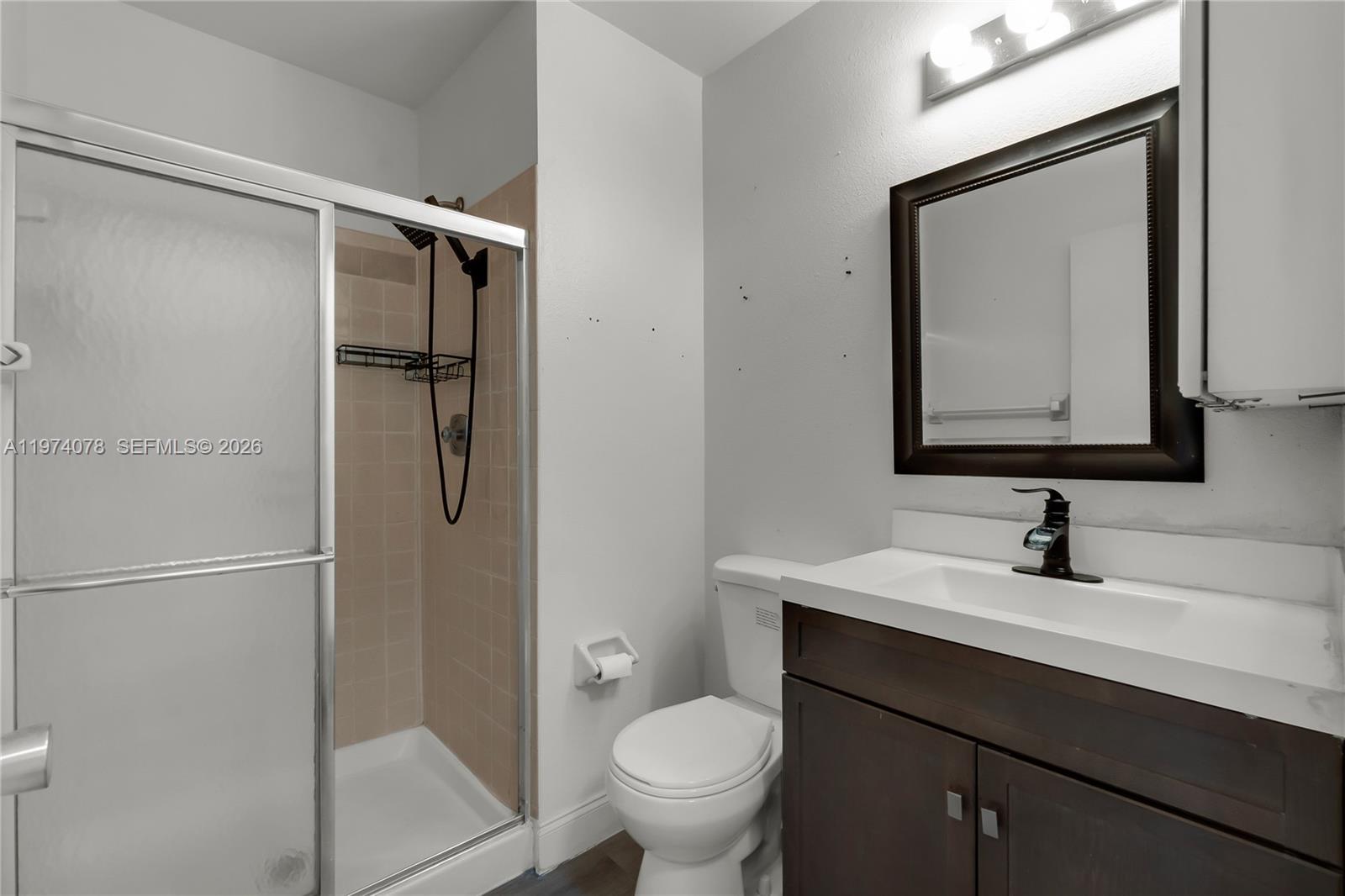 Подробнее 1550 3 / 3 1551 кв.футов $ 2026-03-01 0 Фото